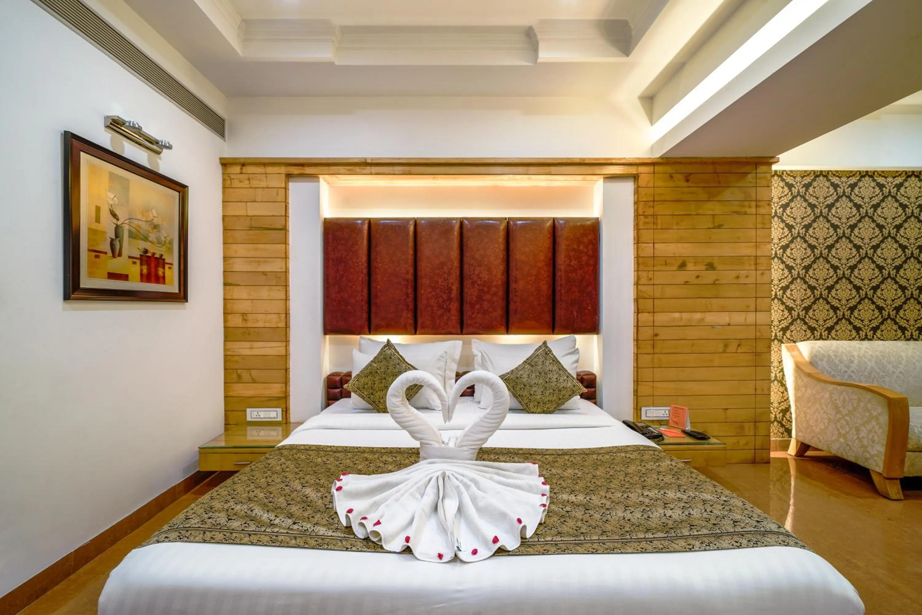 Bed in Hotel Saffron Leaf