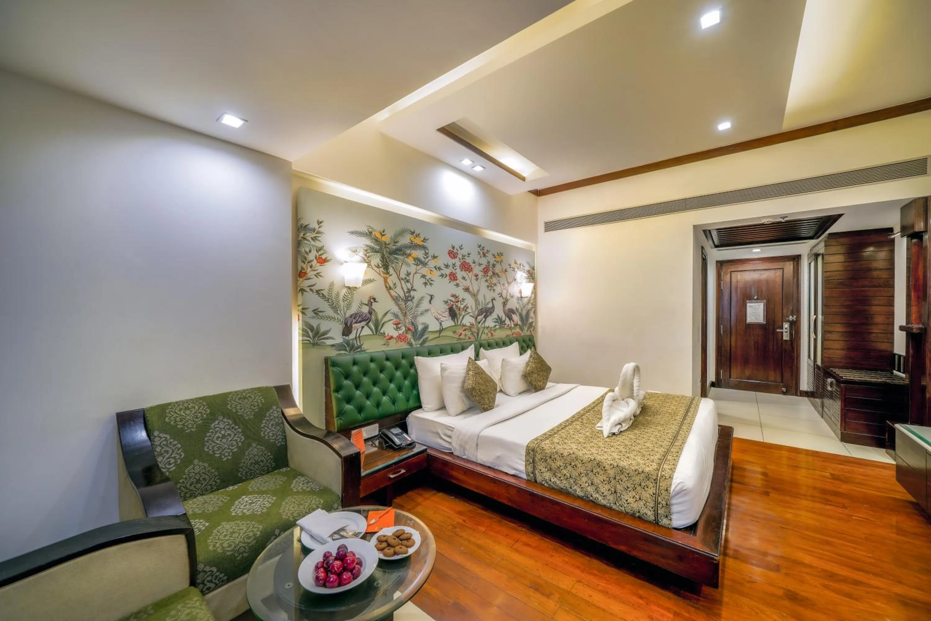 Bed in Hotel Saffron Leaf