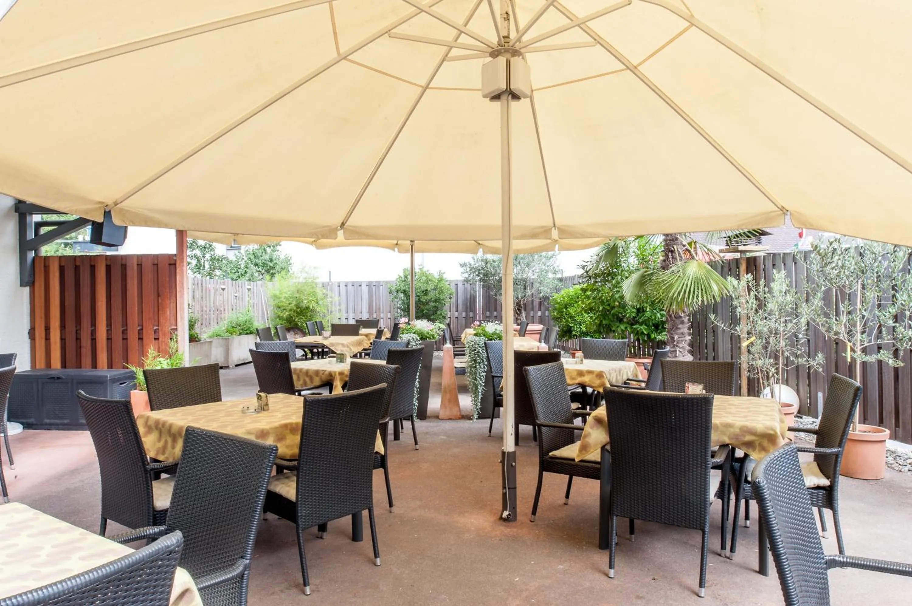 Restaurant/places to eat in Gästehaus Brugger