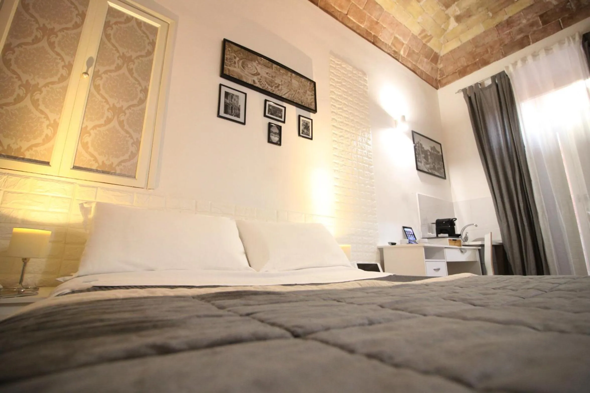 Other, Bed in Machiavelli Suites