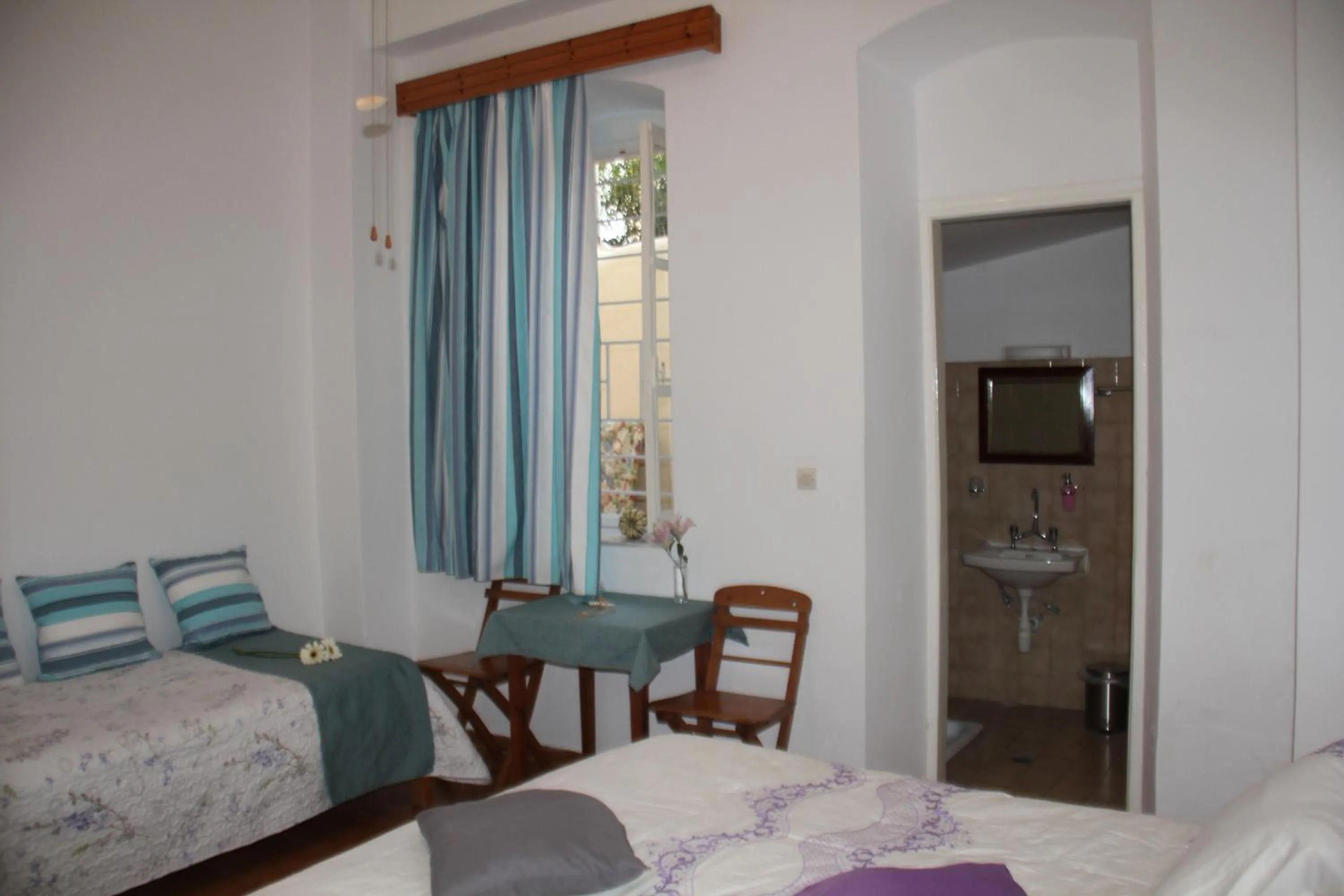 Bedroom in Medieval Rose Guest House