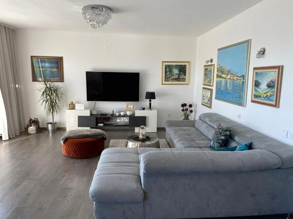 Living room in Villa Noura in Makarska, private pool,gym