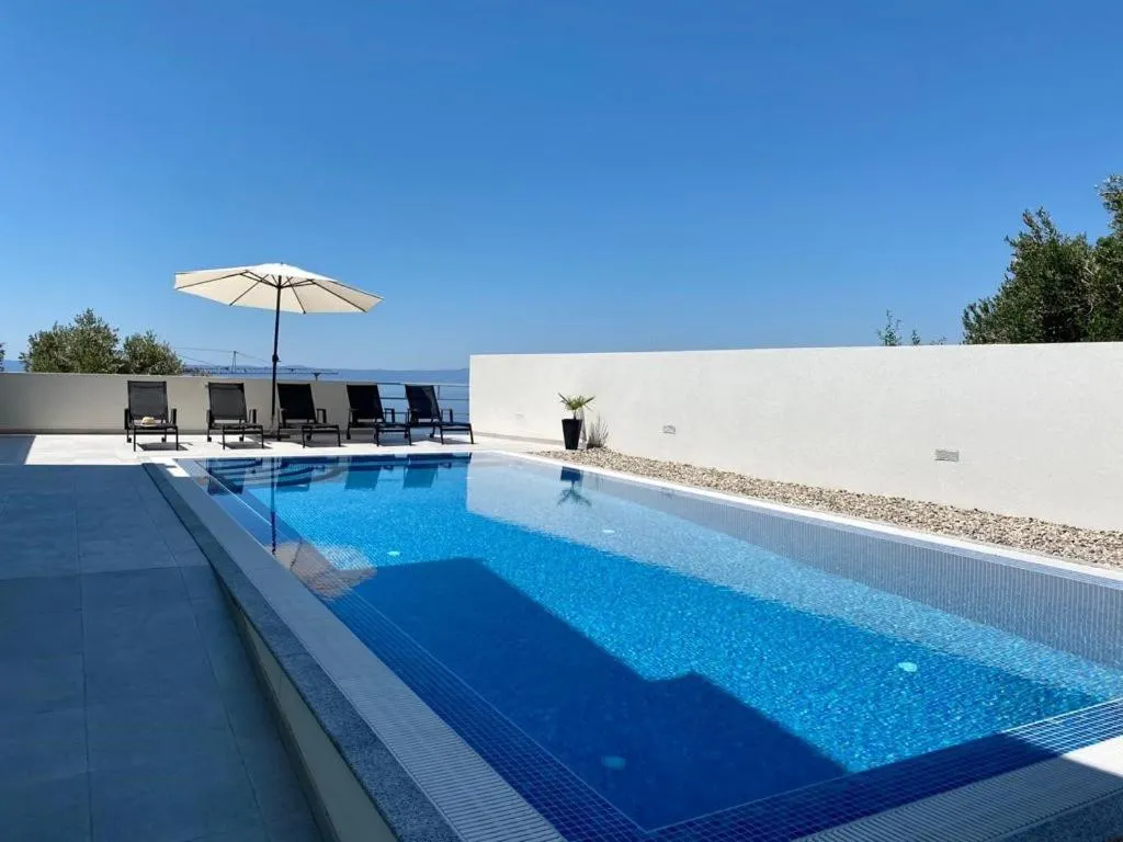 BBQ facilities in Villa Noura in Makarska, private pool,gym