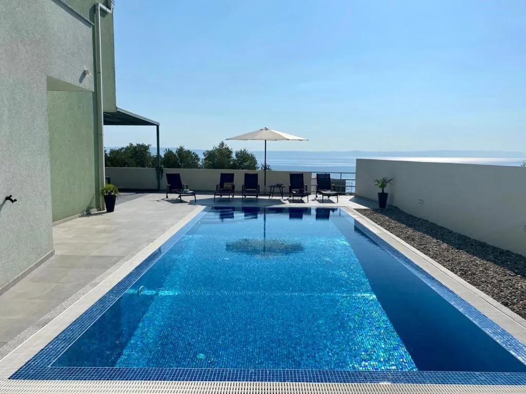 Villa Noura in Makarska, private pool,gym