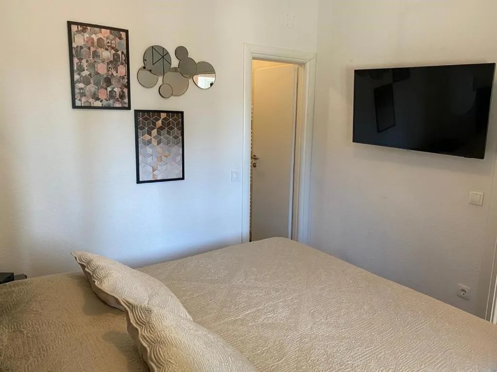 Bed in Villa Noura in Makarska, private pool,gym
