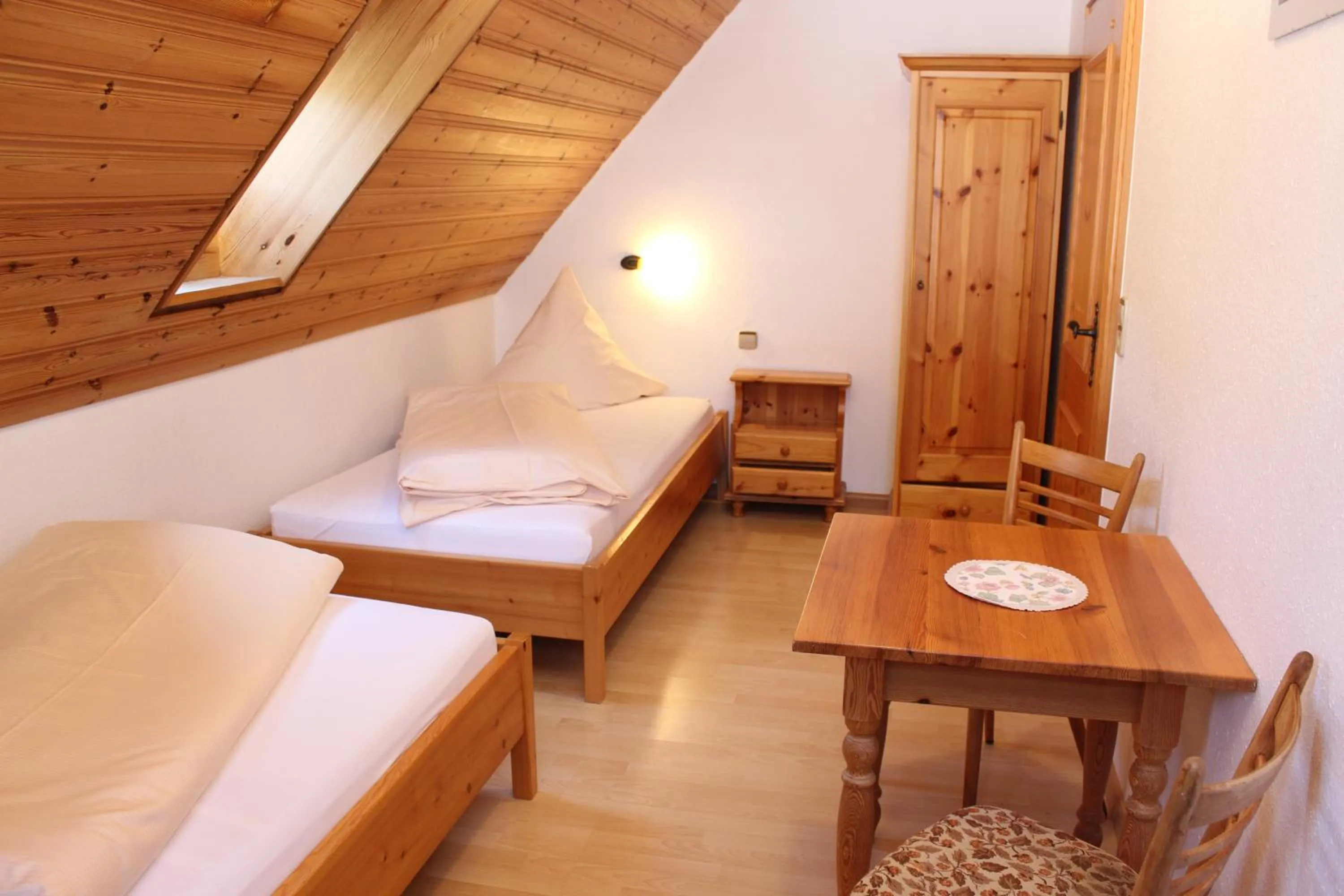 Photo of the whole room in Landgasthof zum Schützen