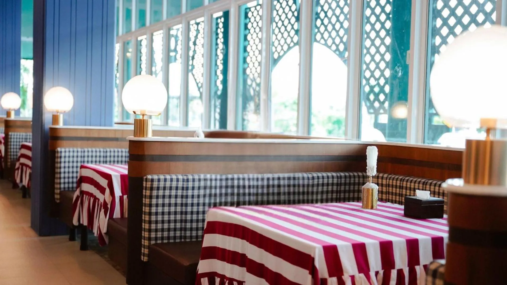 Restaurant/places to eat, Bed in The Sea-Cret Garden Hua Hin