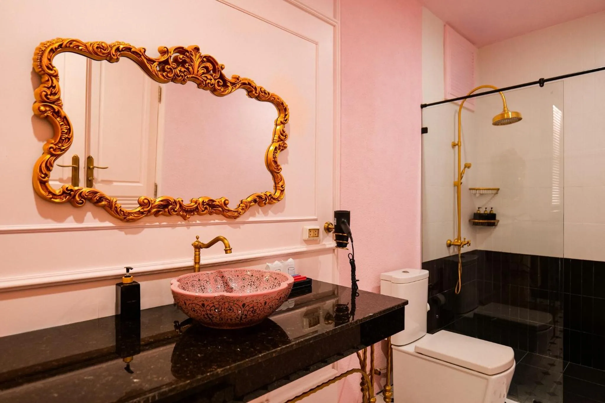 Shower in The Sea-Cret Garden Hua Hin