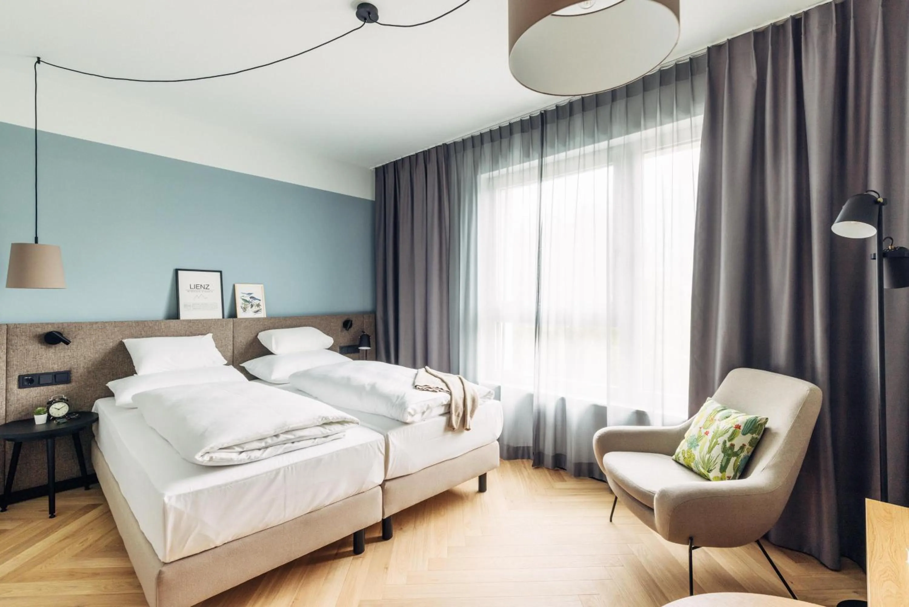 Photo of the whole room, Bed in harry's home Lienz hotel & apartments