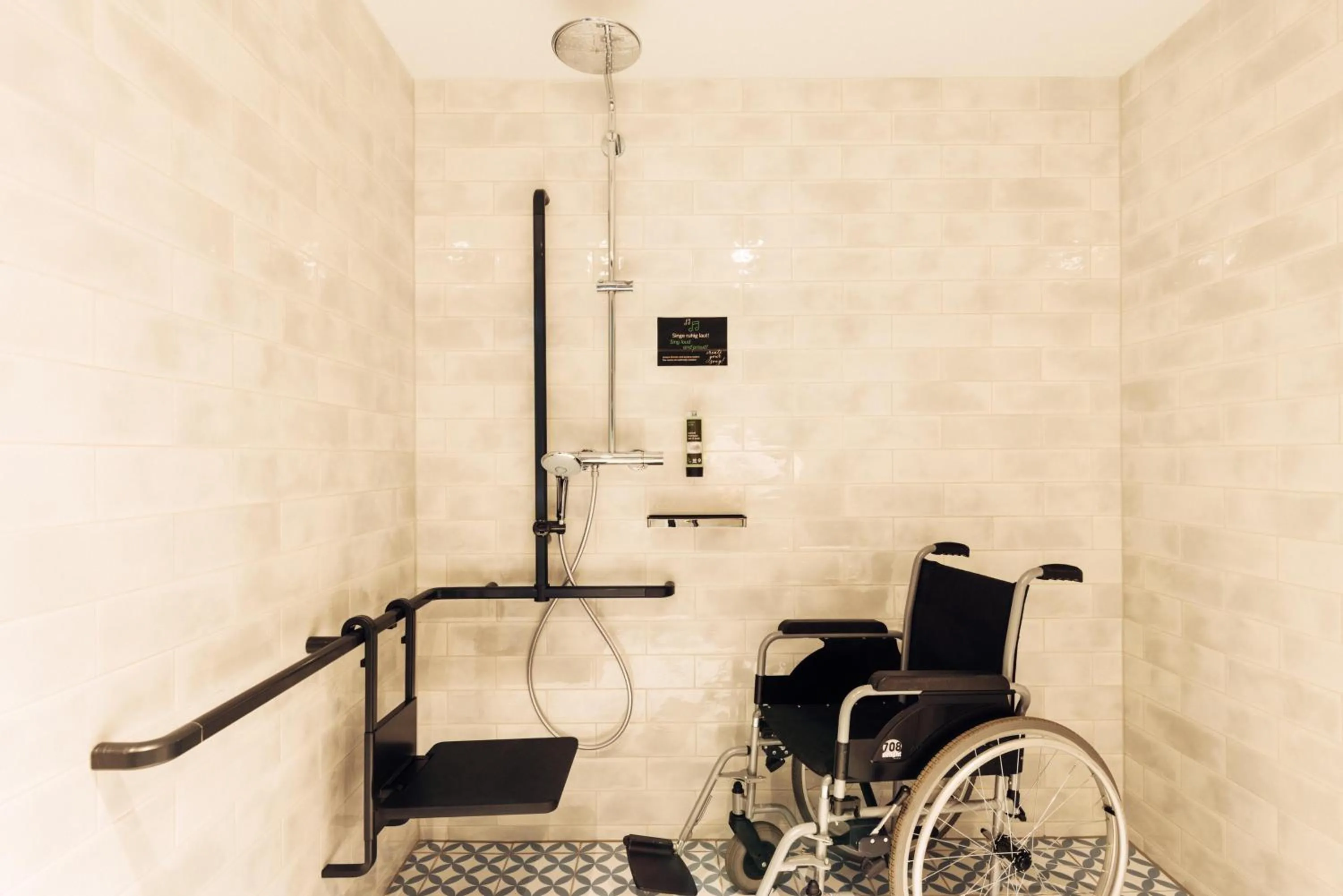 Bathroom in harry's home Lienz hotel & apartments