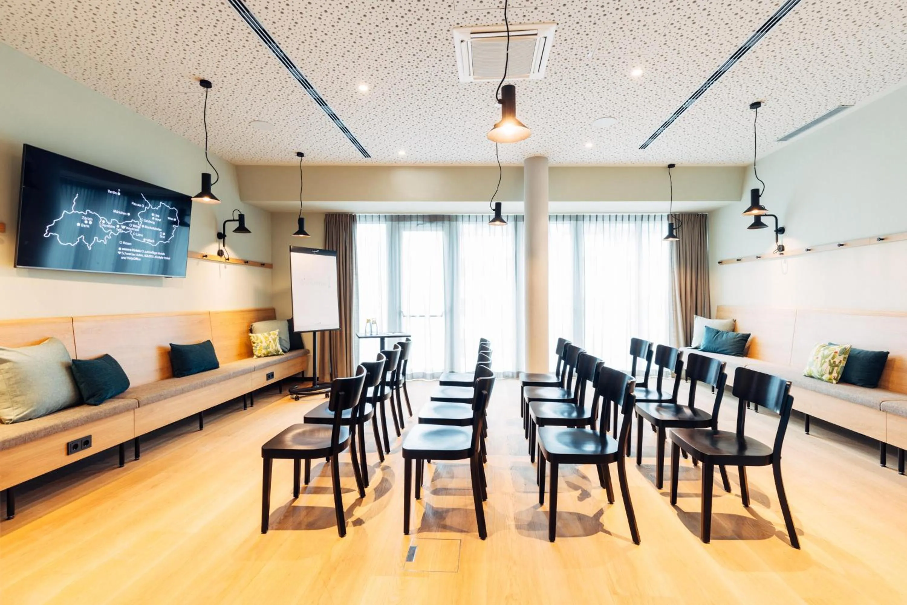 Meeting/conference room in harry's home Lienz hotel & apartments