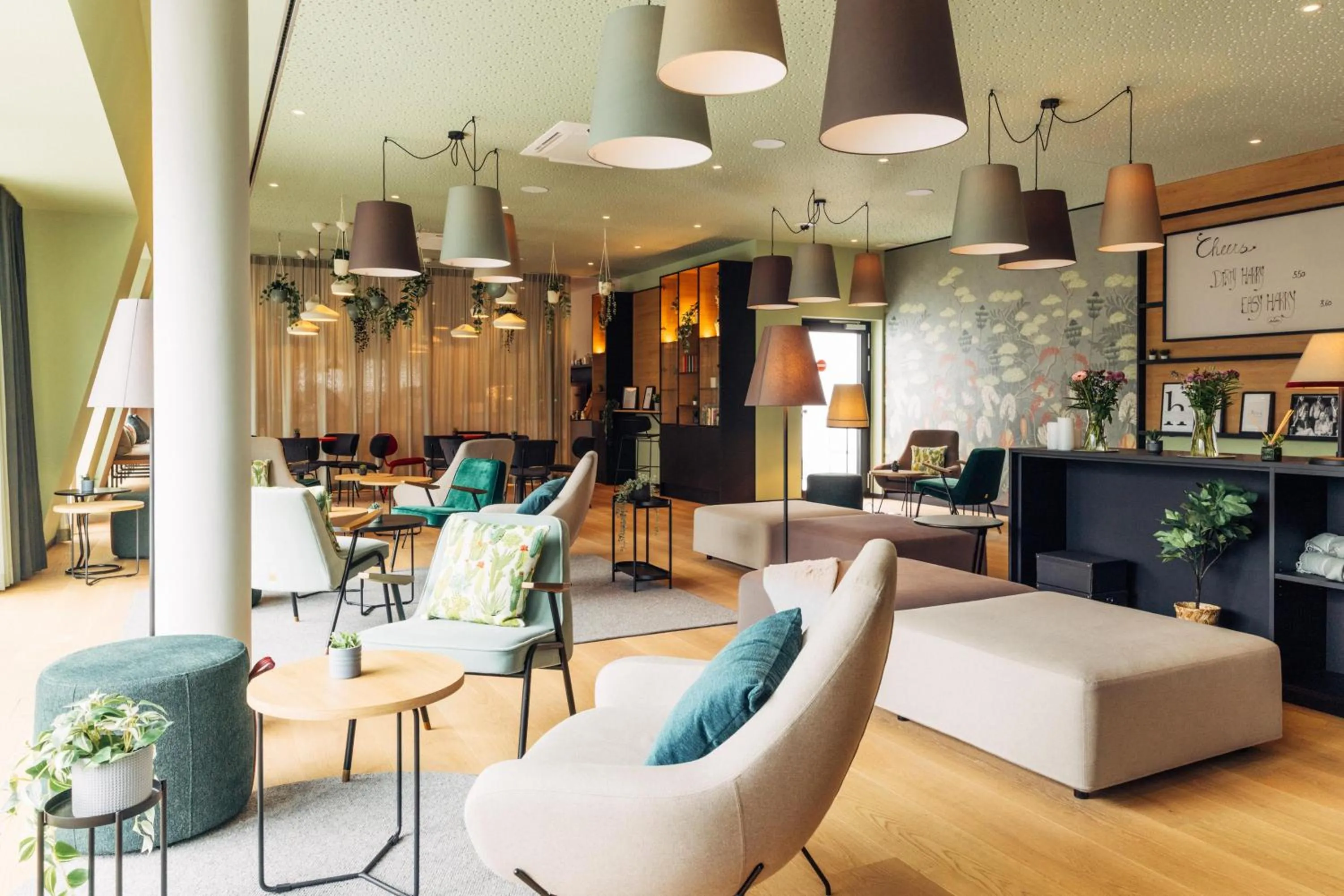 Lobby or reception in harry's home Lienz hotel & apartments