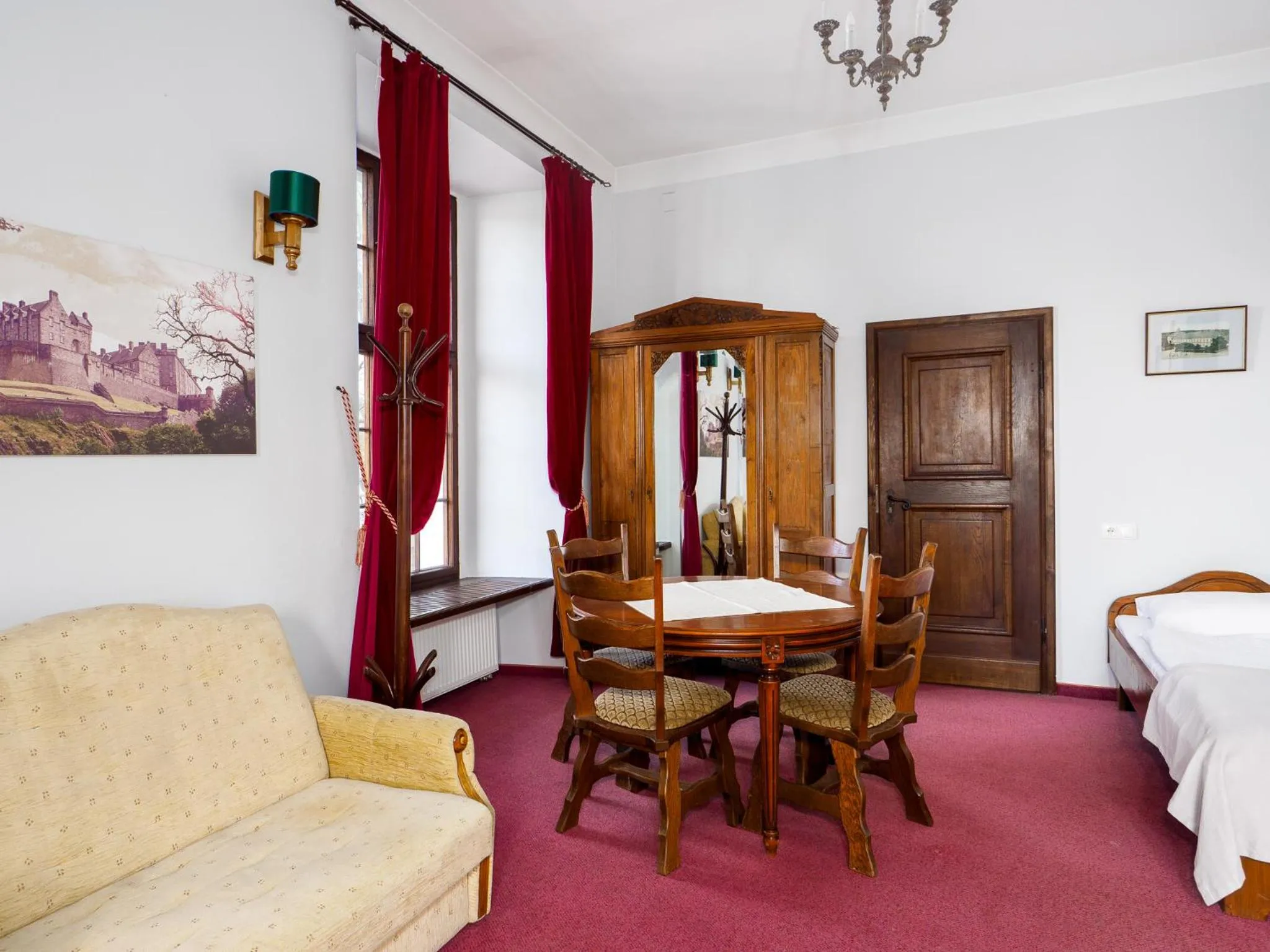 Bedroom, Bed in Zamek Międzylesie