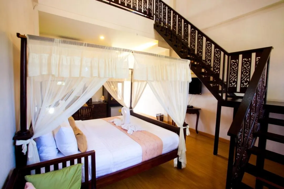 Photo of the whole room, Bed in P.Paradise Hotel