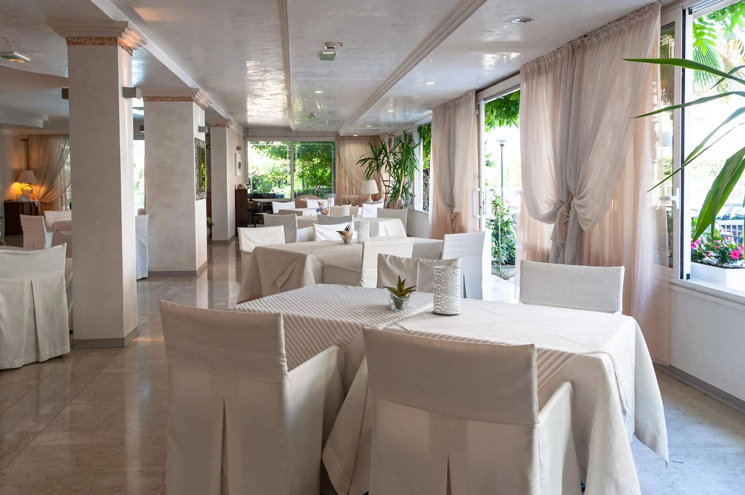 Restaurant/places to eat in Hotel Mauritius Sentirsi come a Casa