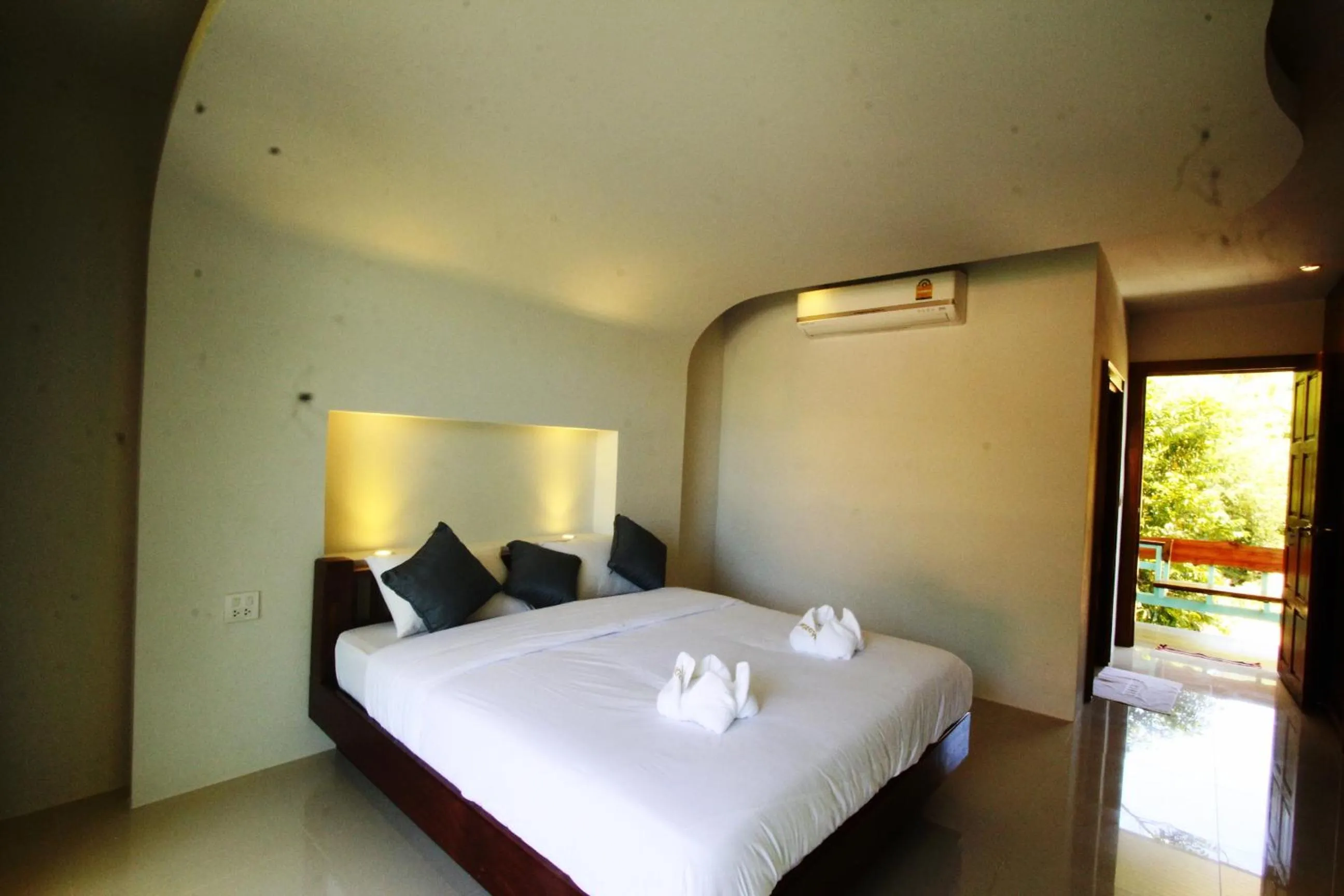 Standard Double Room in Mountain Reef Beach Resort