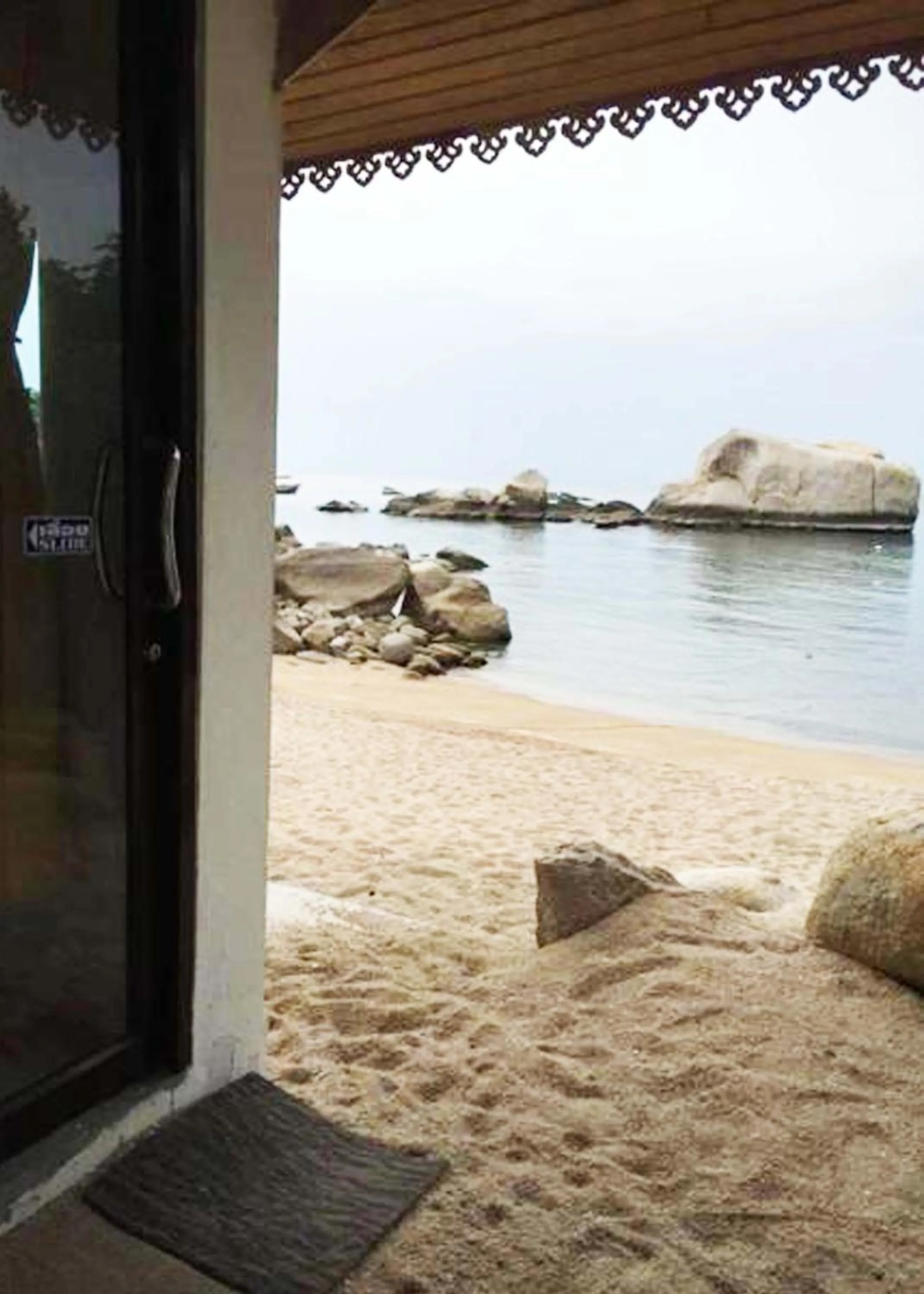 Family Room with Beach Front (Fan) in Mountain Reef Beach Resort