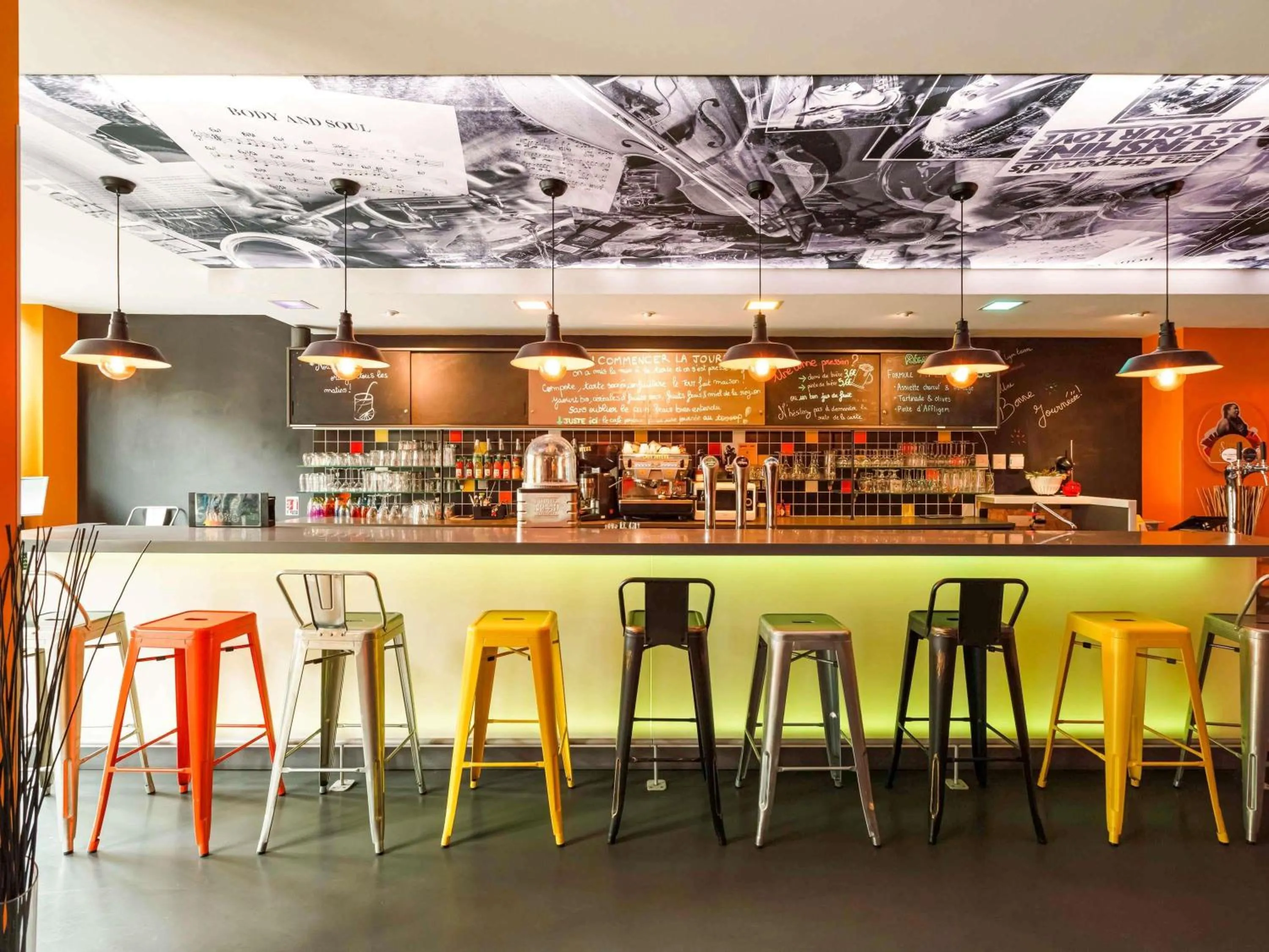 Lounge or bar in Greet Hotel Lyon Confluence