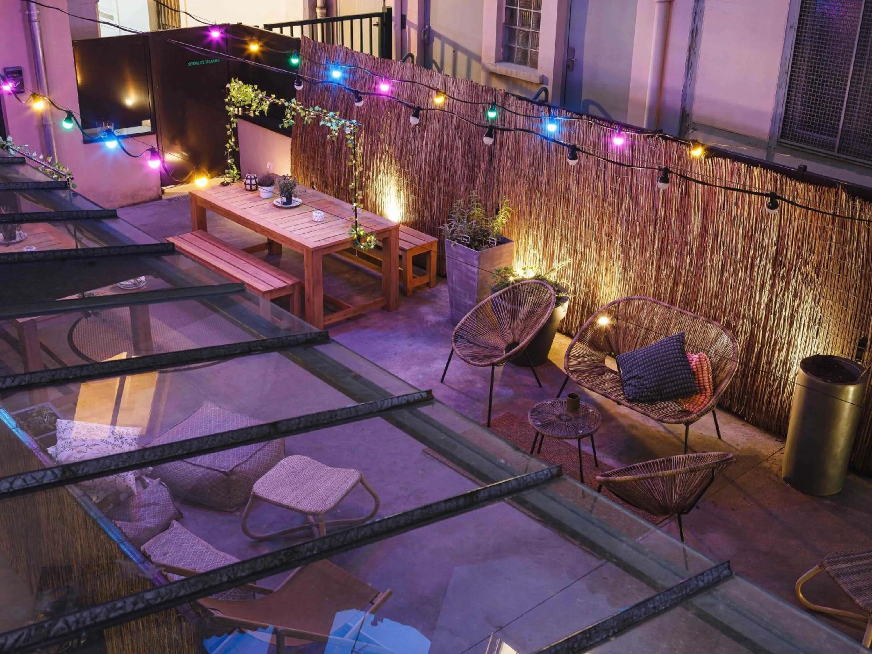 Lounge or bar in Greet Hotel Lyon Confluence