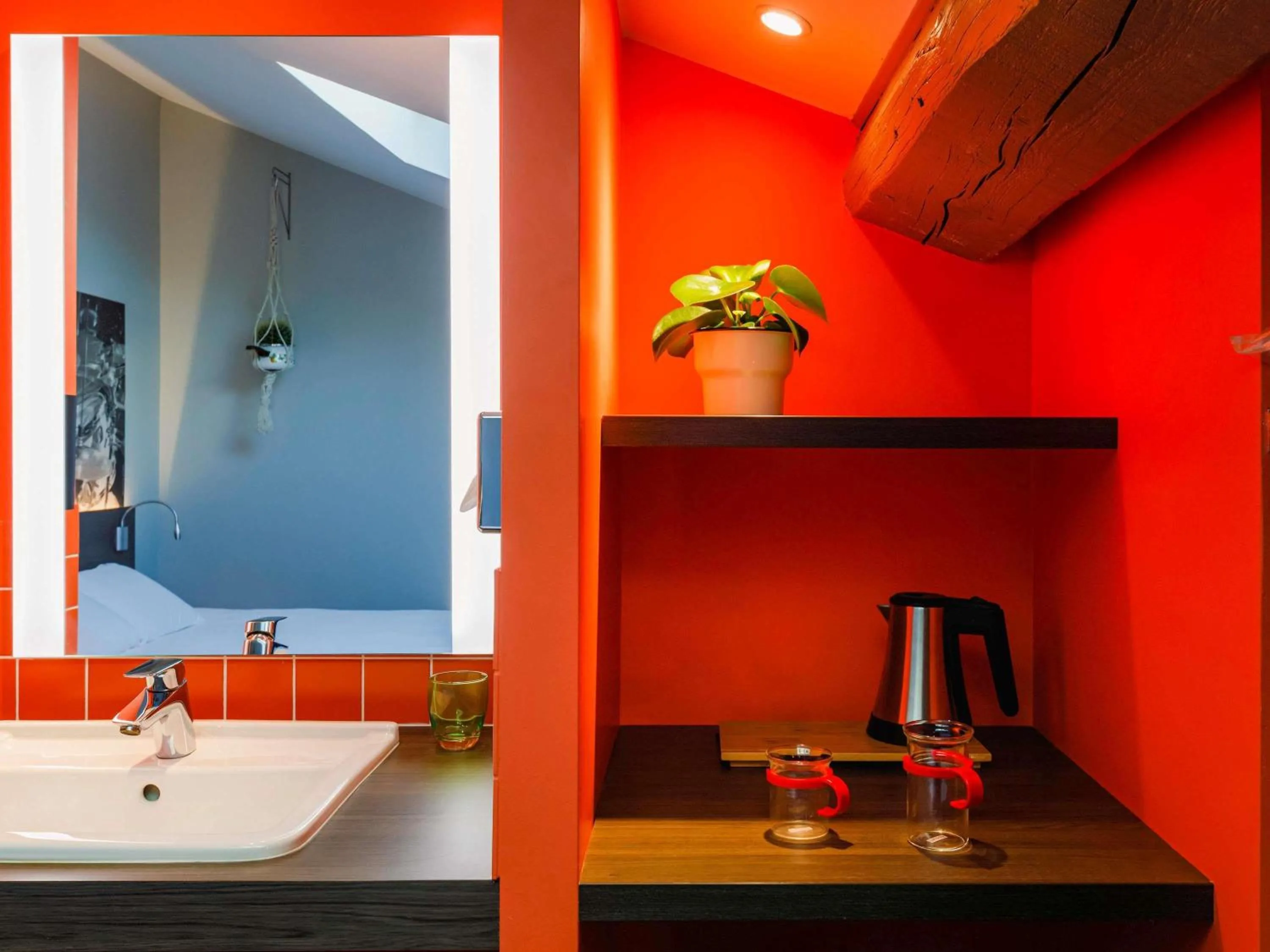 Bedroom in Greet Hotel Lyon Confluence