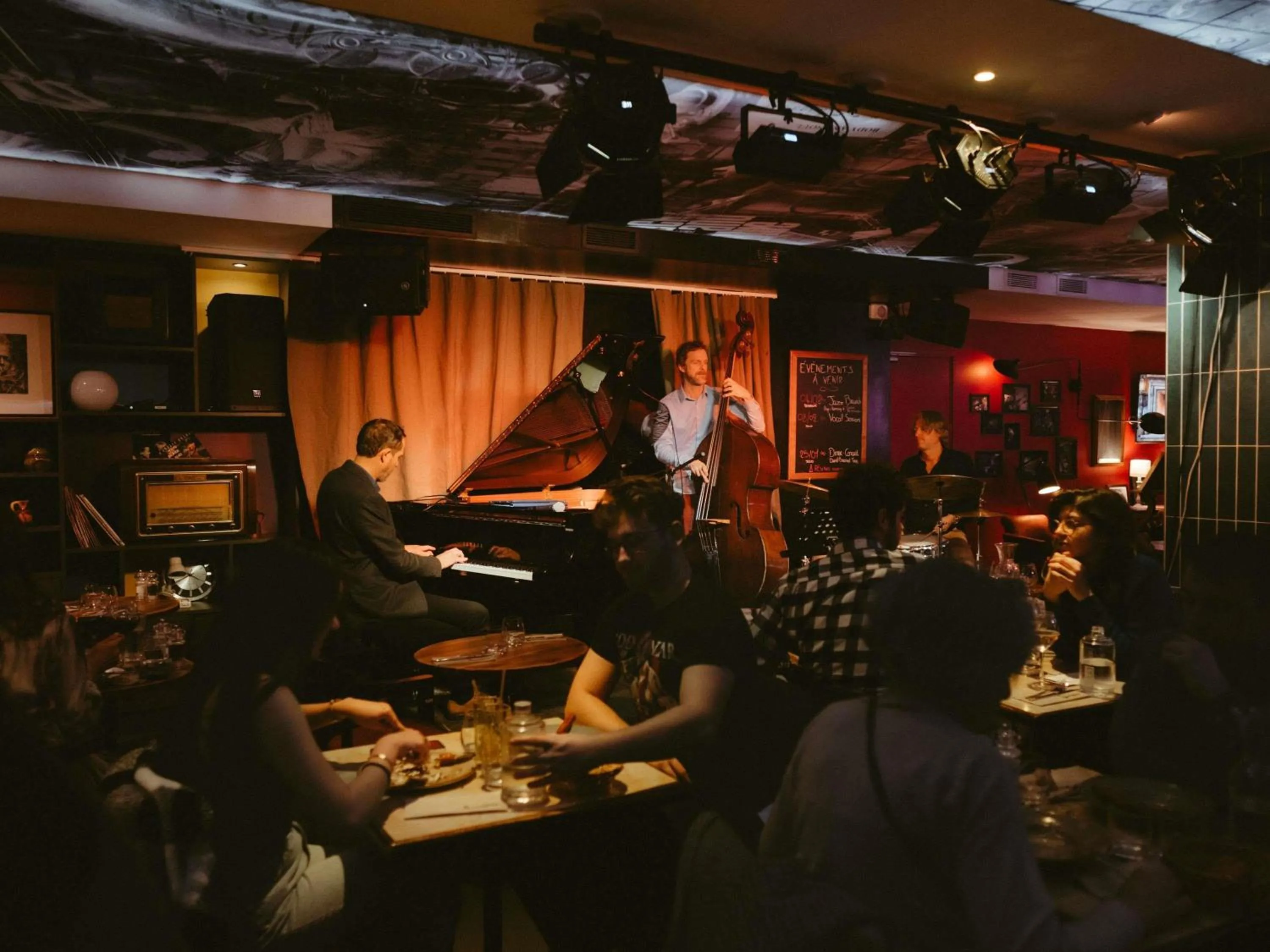 Restaurant/places to eat in Greet Hotel Lyon Confluence