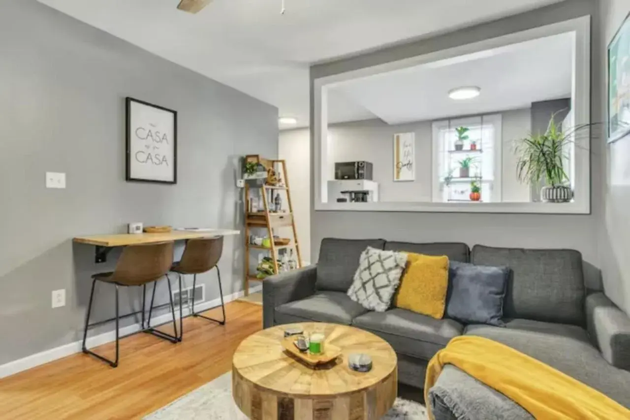 Studio near Arsenal Park l Street Parking Studio near Arsenal Park l Street Parking