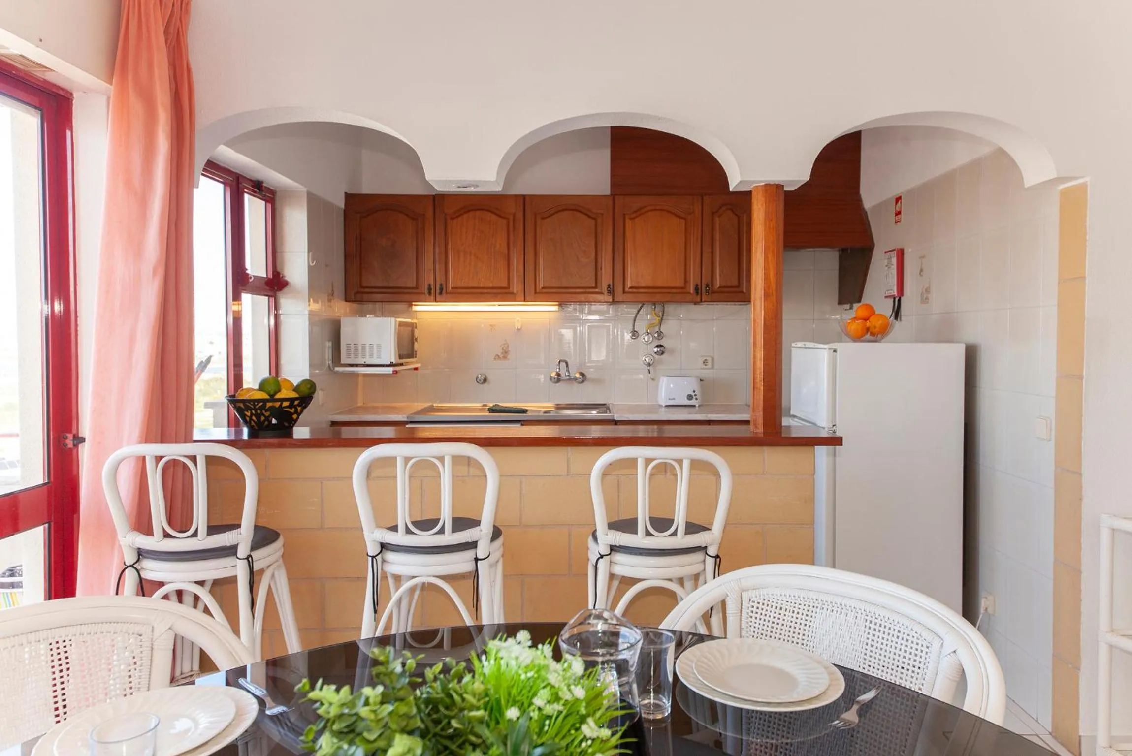 Kitchen or kitchenette in Candimar Beach Apartment