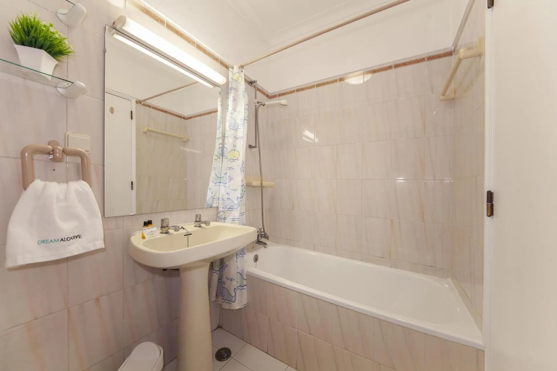 Floor plan in Candimar Beach Apartment