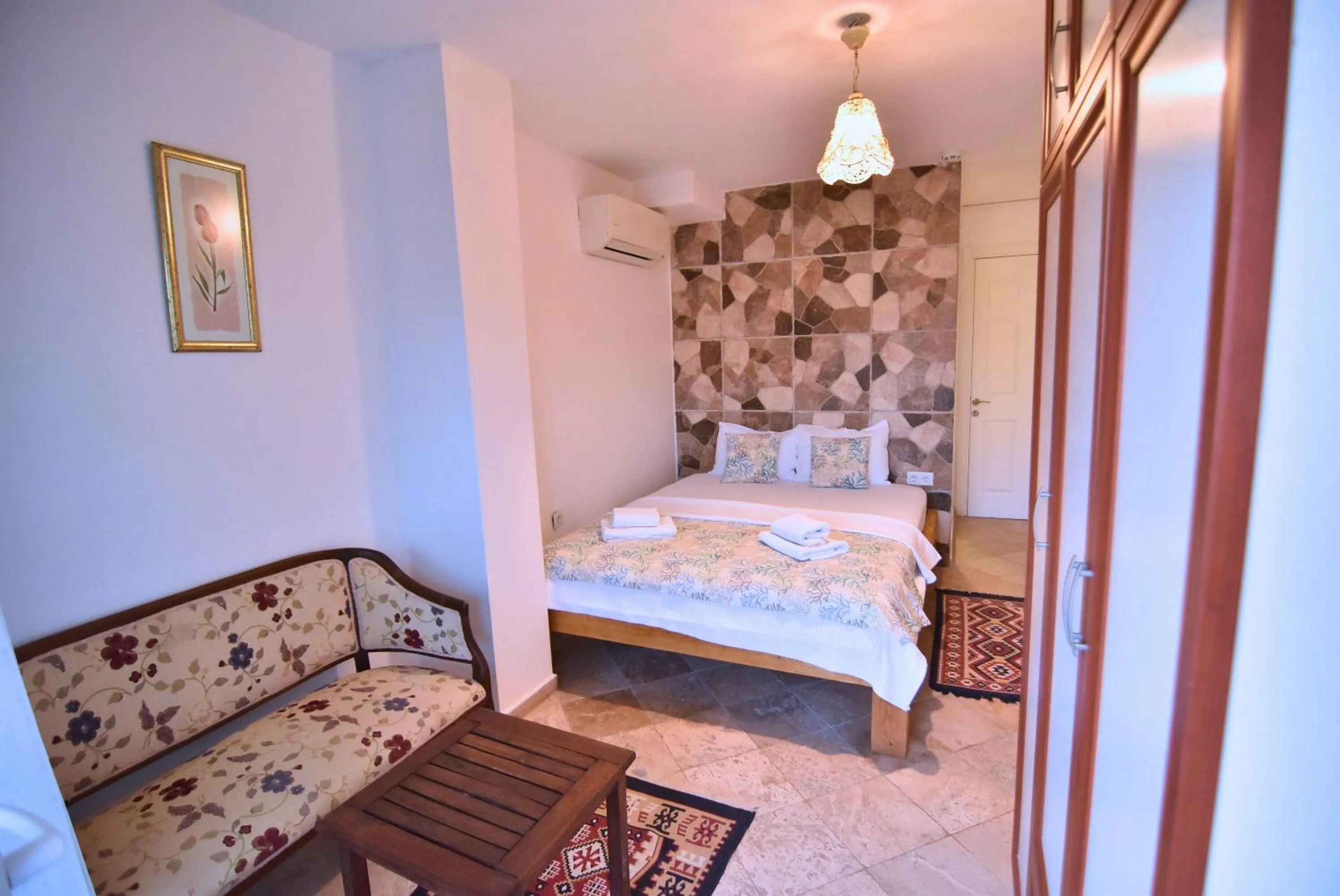 Bed in Degirmenli Konak Hotel