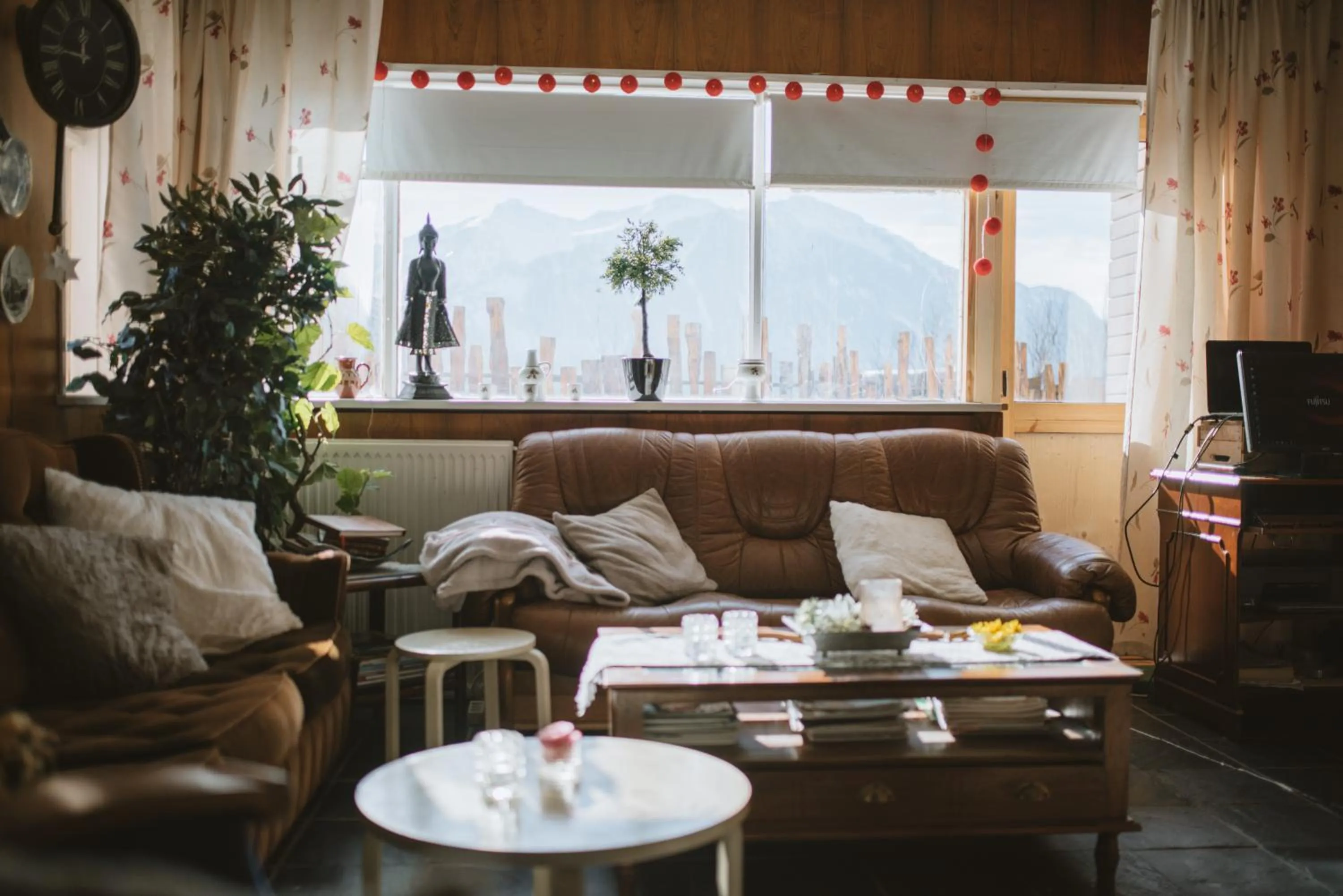 Property building in Blómasetrið Homestay