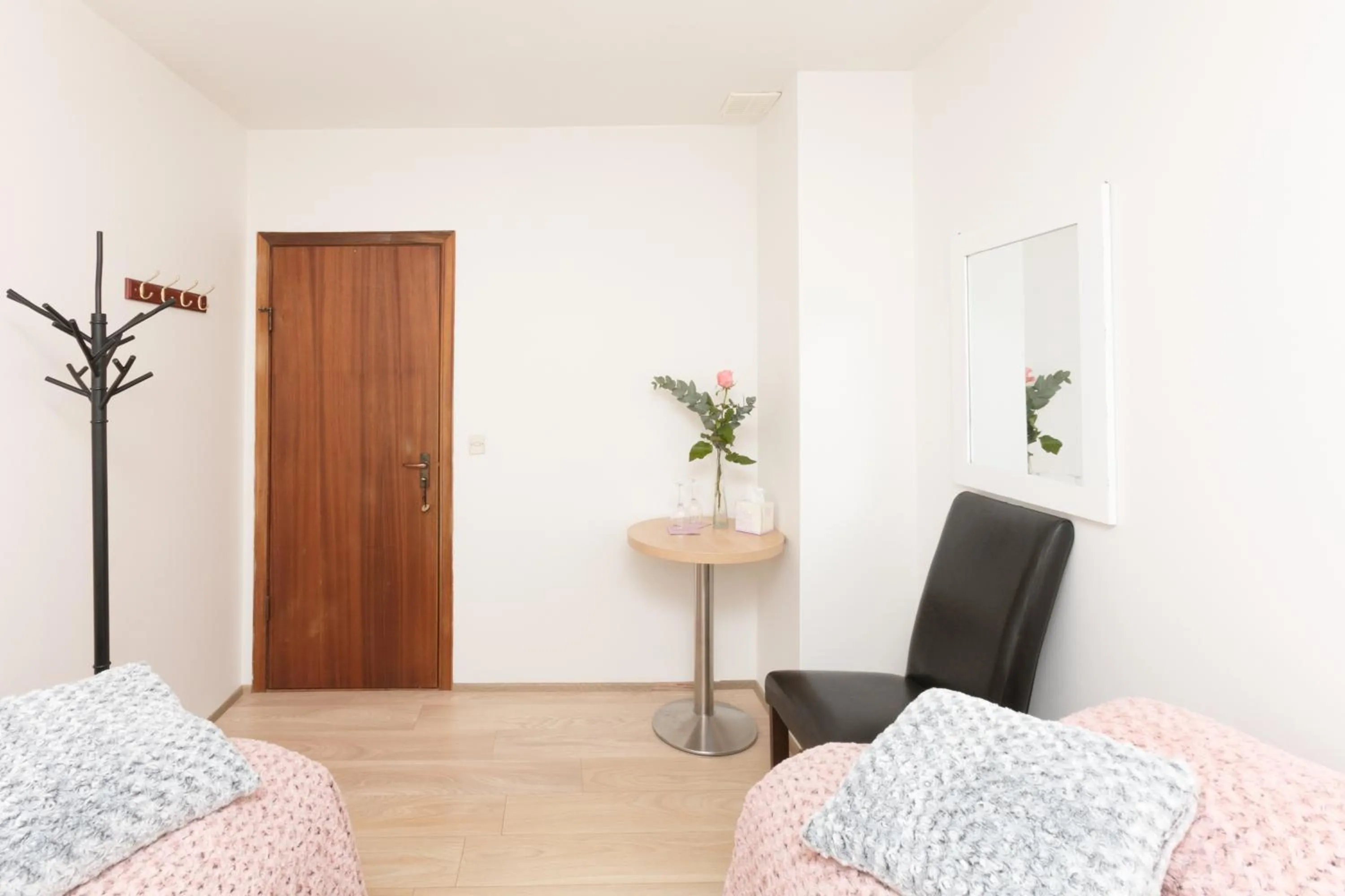 Bed in Blómasetrið Homestay