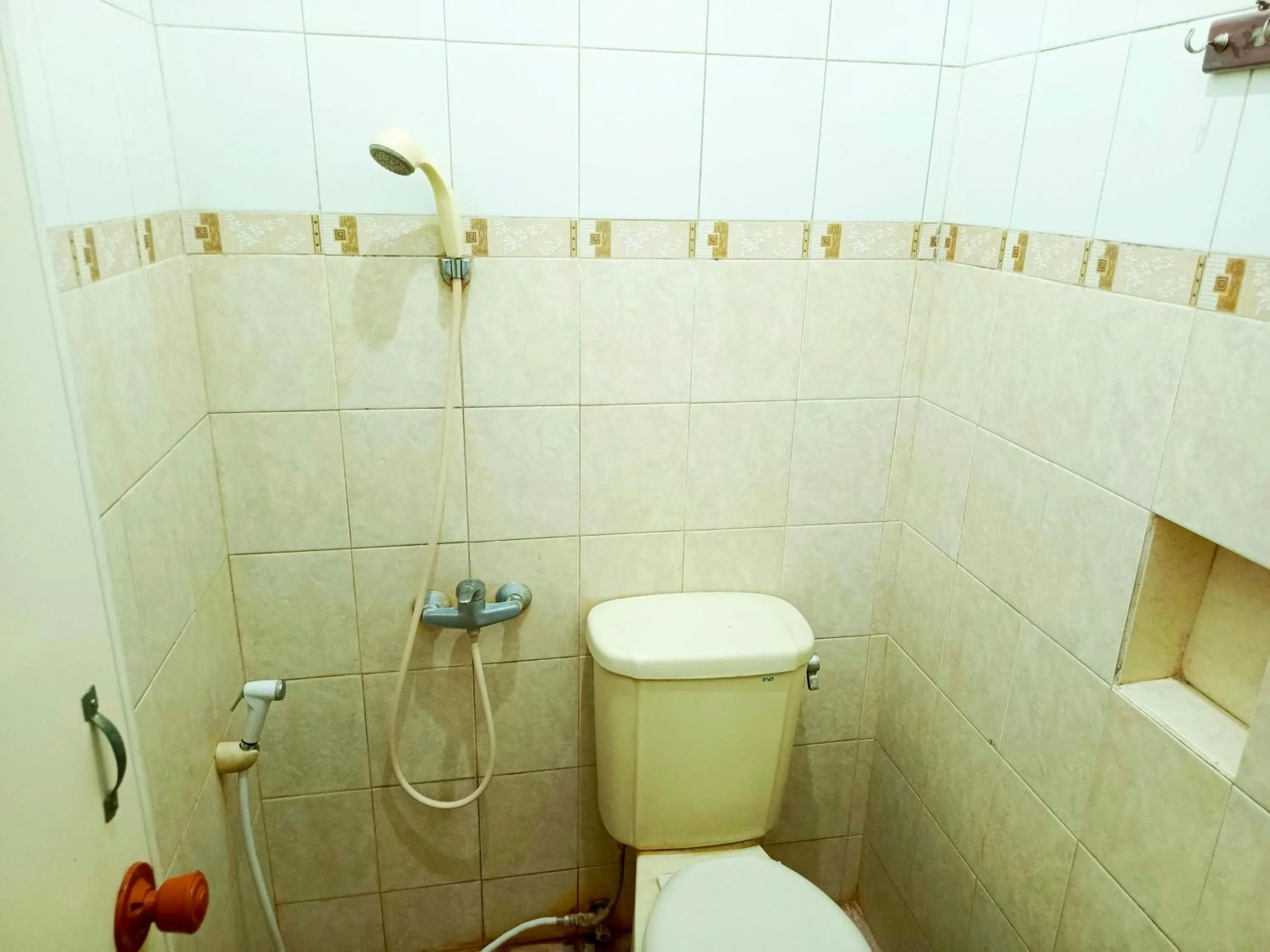 Shower in Kedung Ombo Homestay