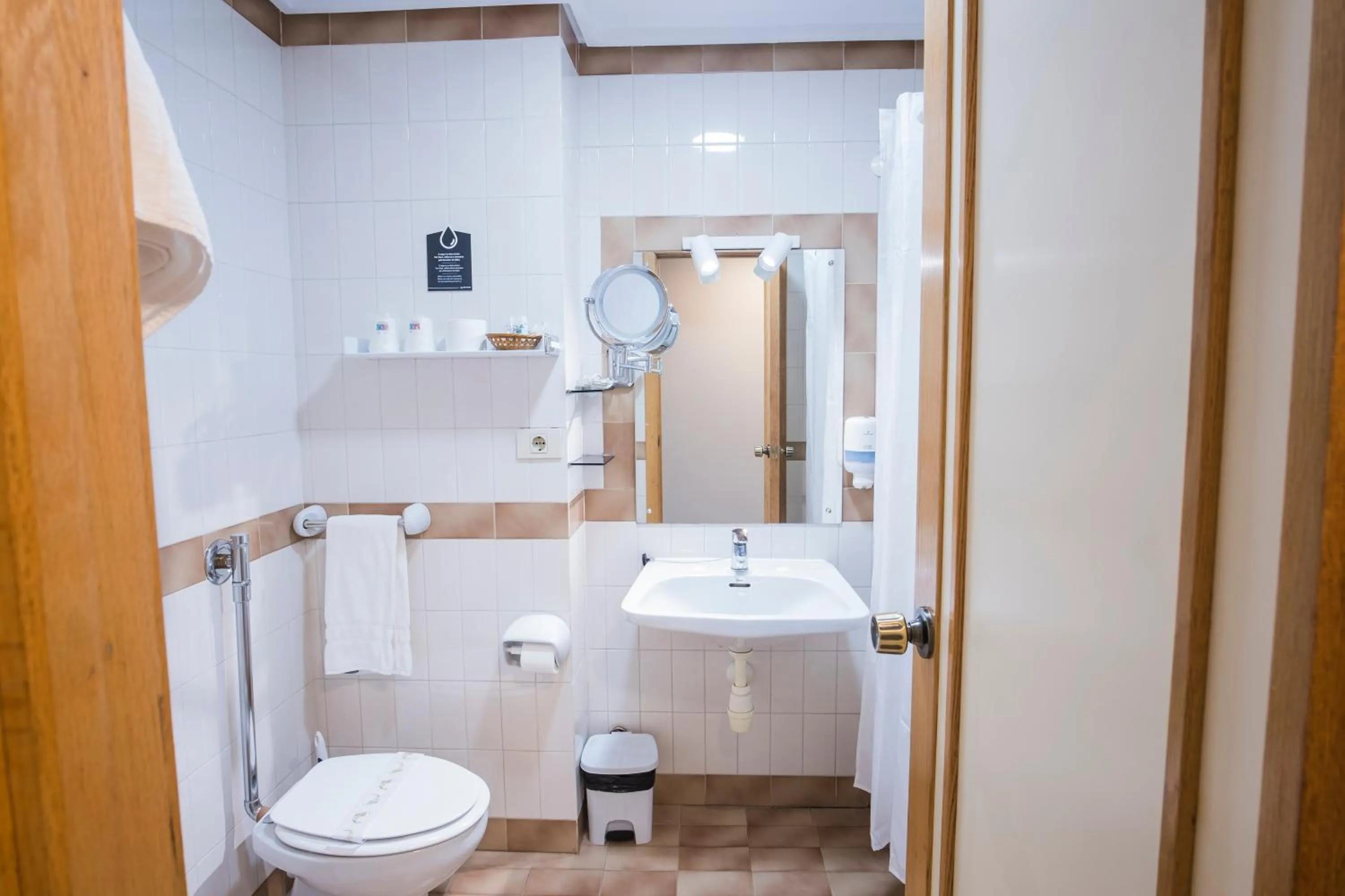 Bathroom in Hotel Alda Boiro