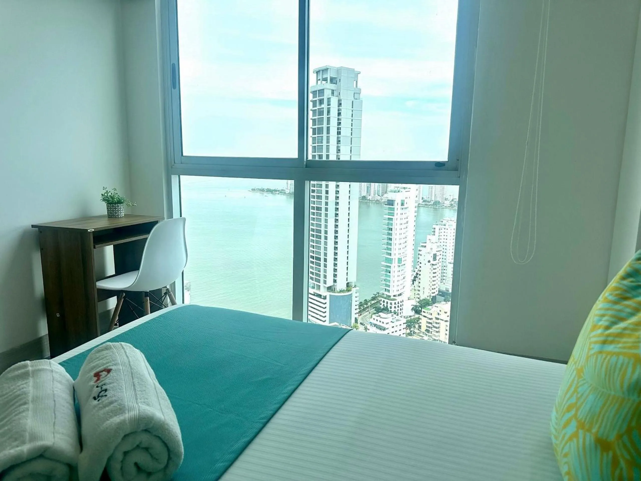 Photo of the whole room, Bed in U-GO Edificio Murano Elite Bocagrande Frente al Mar