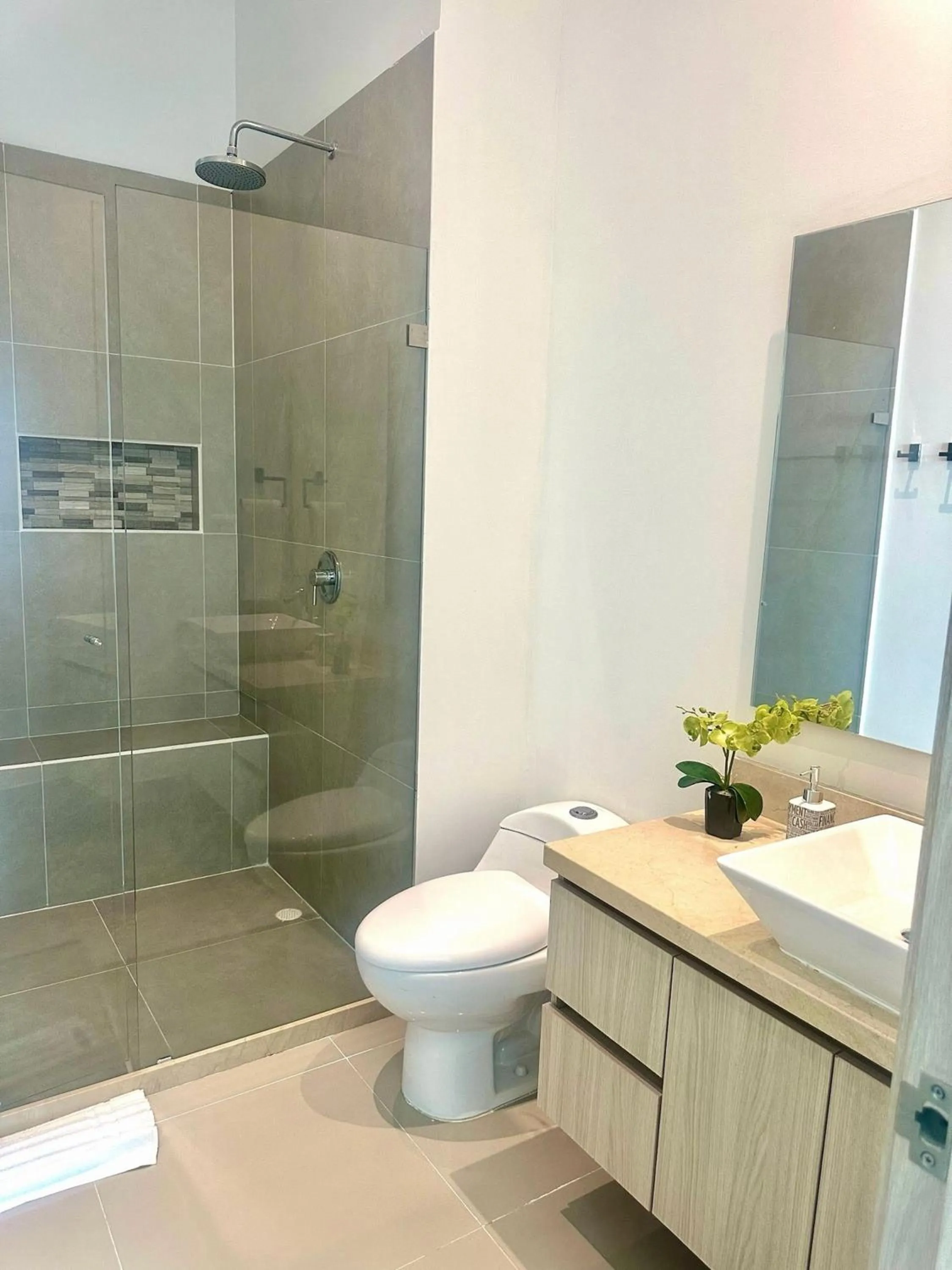 Toilet in U-GO Edificio Murano Elite Bocagrande Frente al Mar