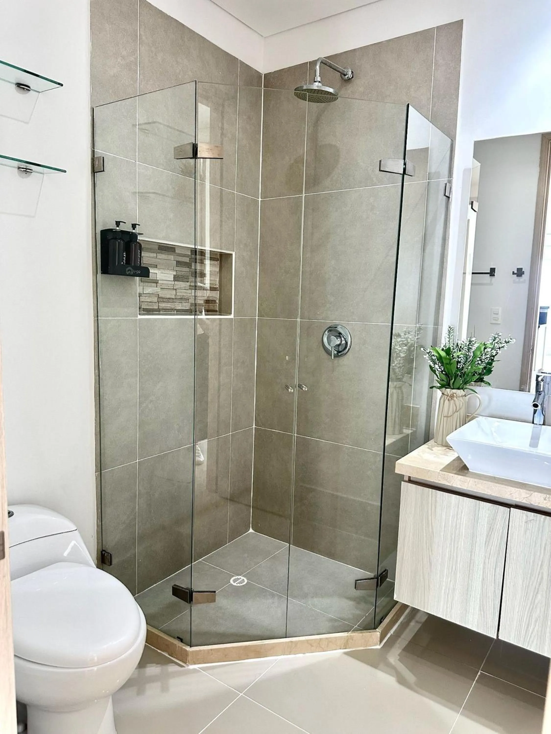 Toilet in U-GO Edificio Murano Elite Bocagrande Frente al Mar