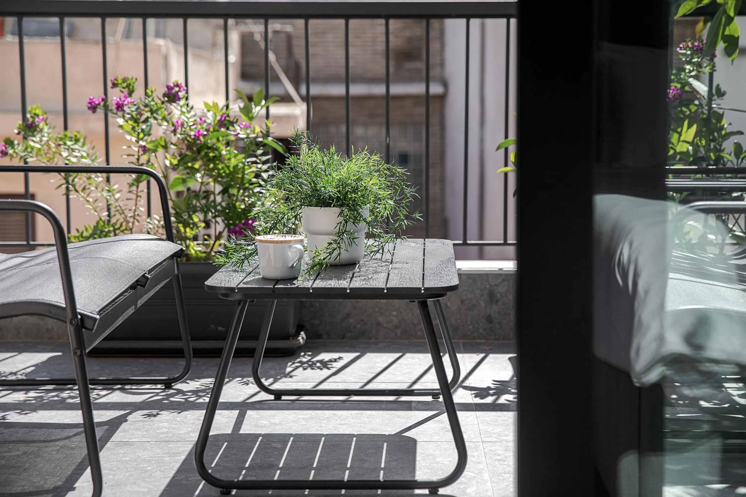 Patio in Bonnie Athens by Nin&Bau