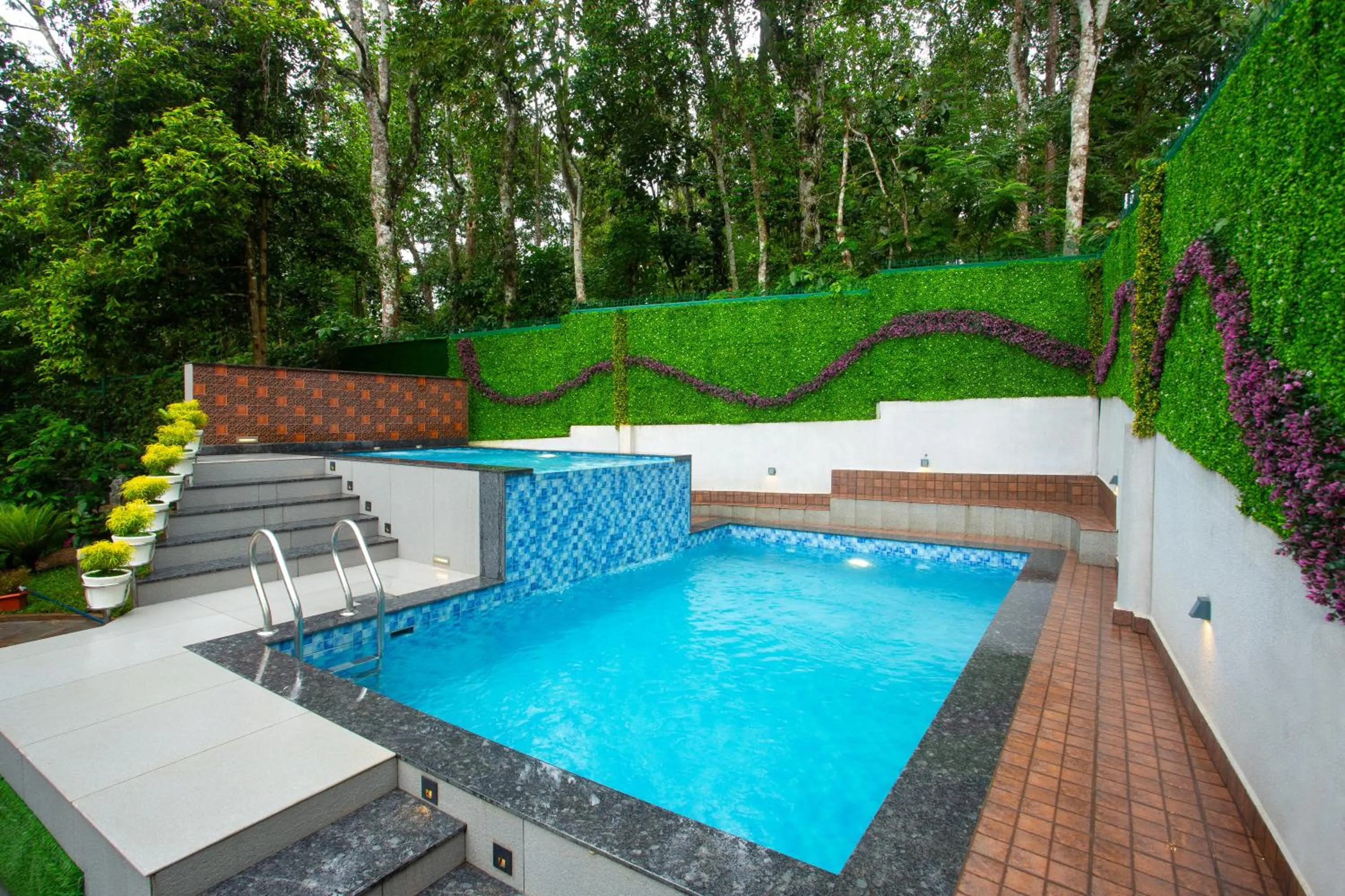 Swimming pool in Casa Bella, Thekkady
