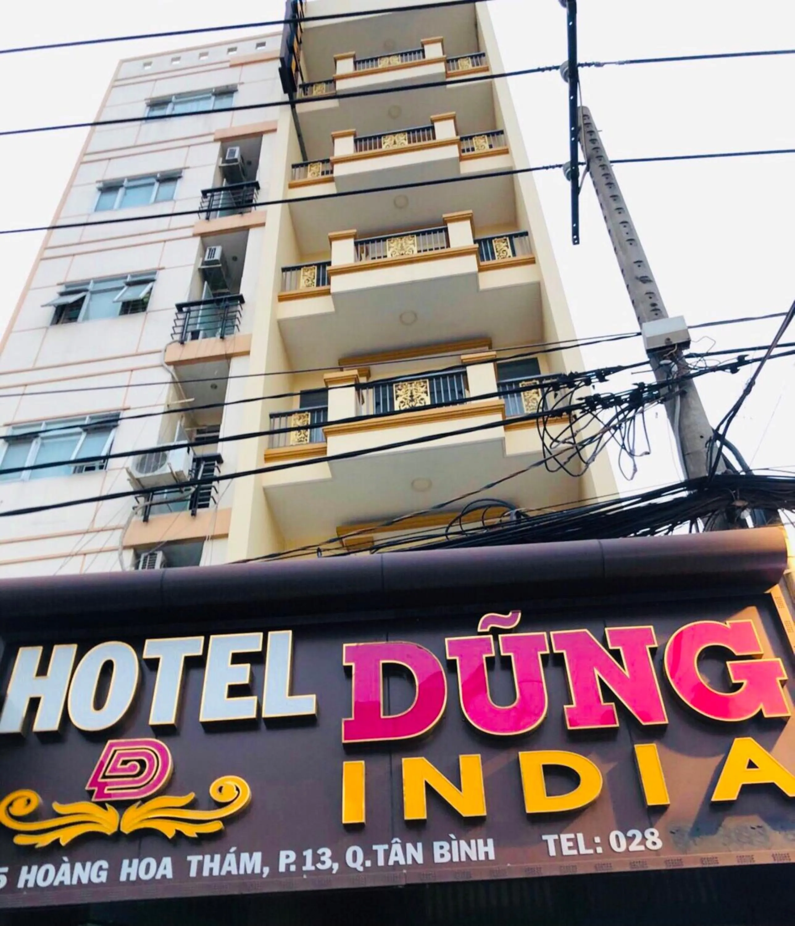 Property building in Dũng India Hotel