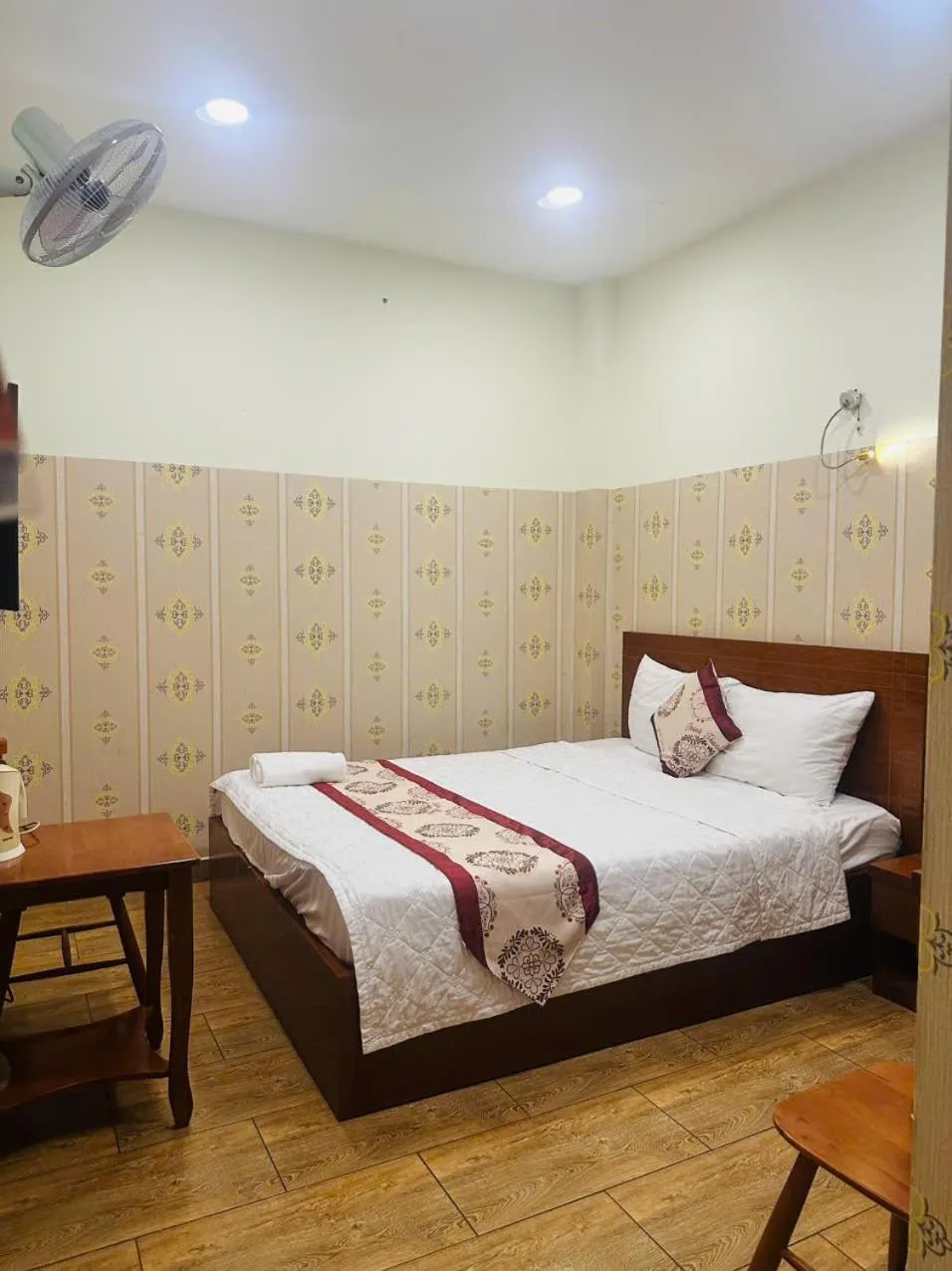 Bedroom in Dũng India Hotel