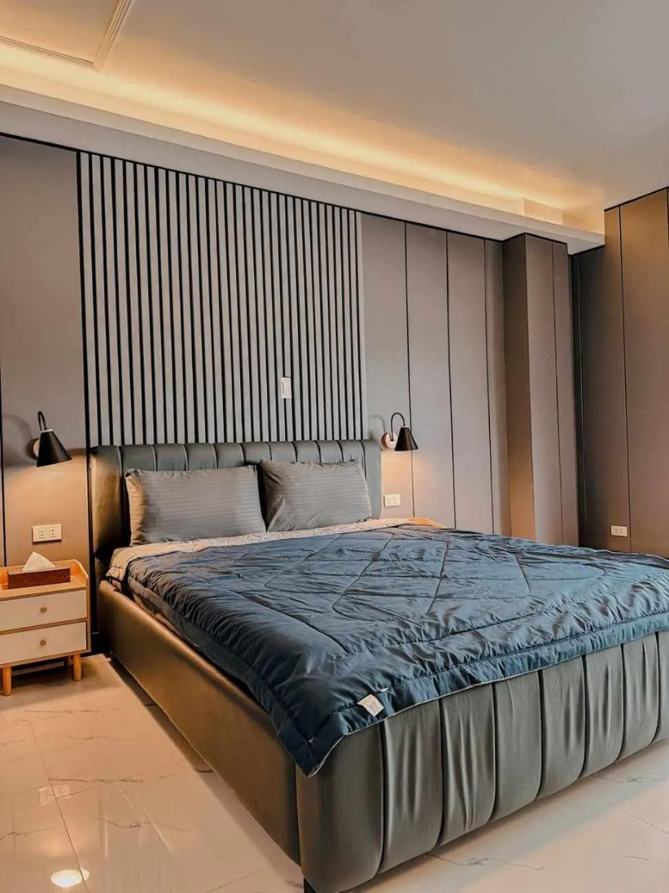 Bed in Clark CU Hotel