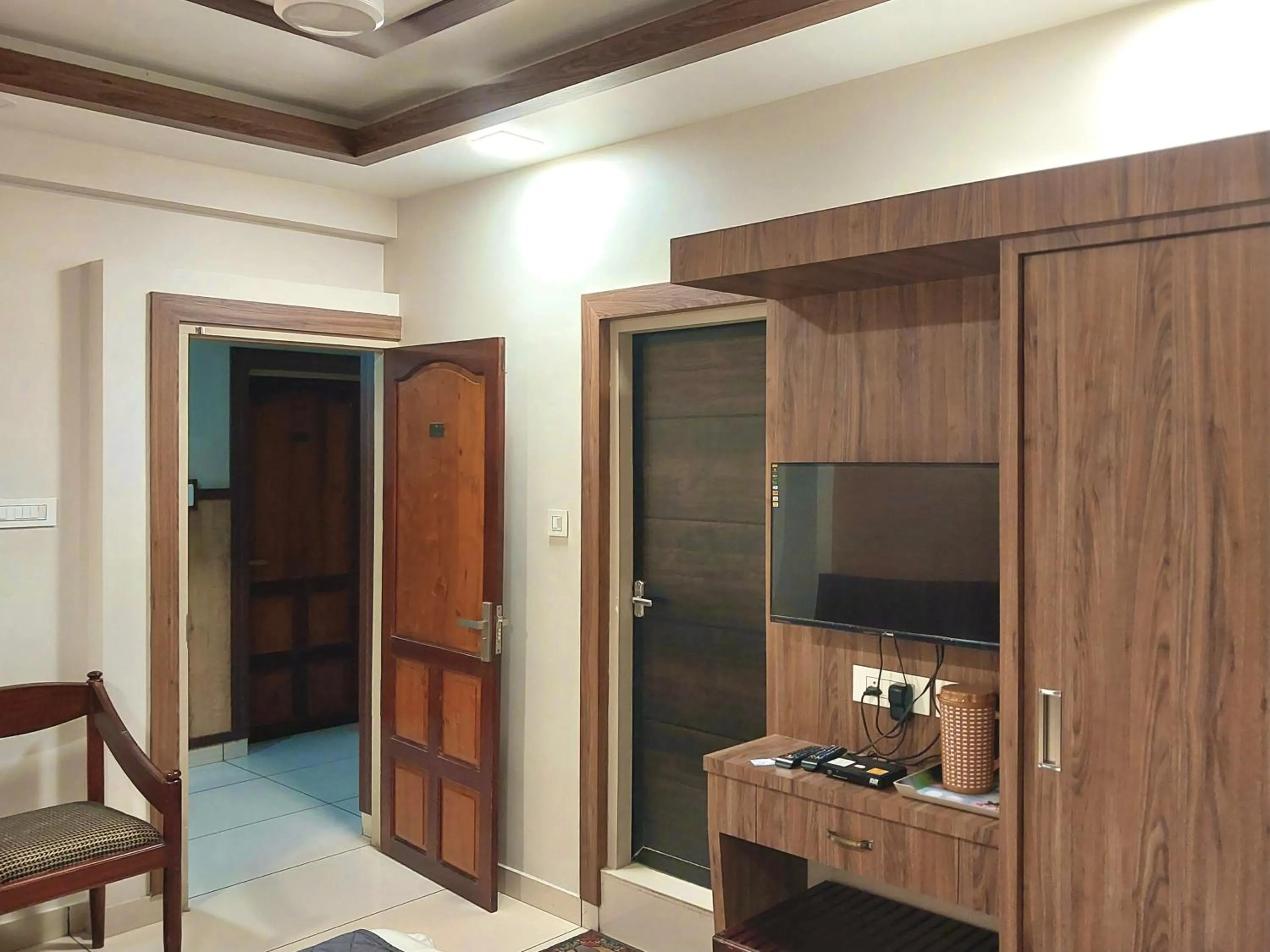 TV and multimedia in Hotel Royal Wings