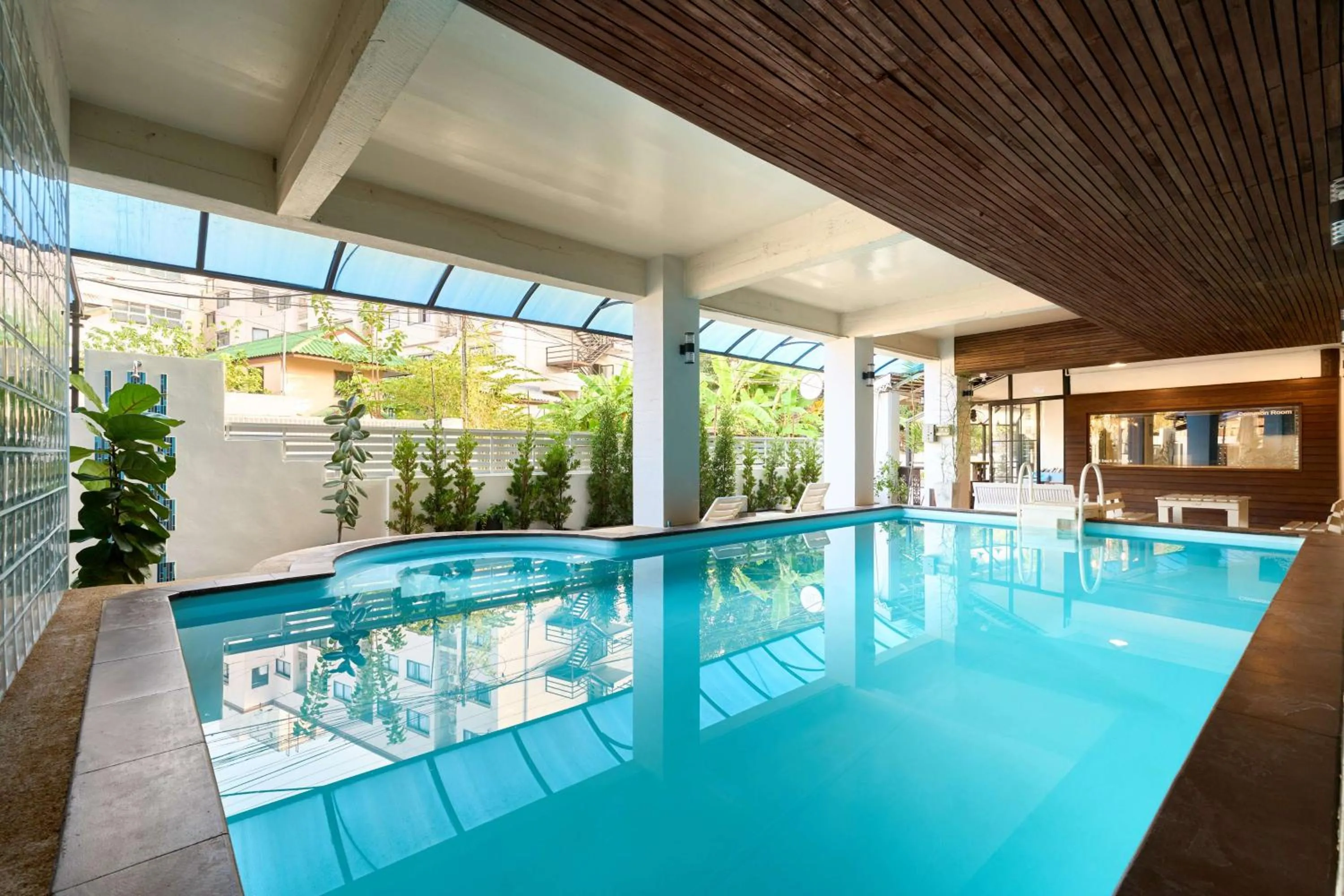 Swimming pool in Thapae60 Mini Hotel