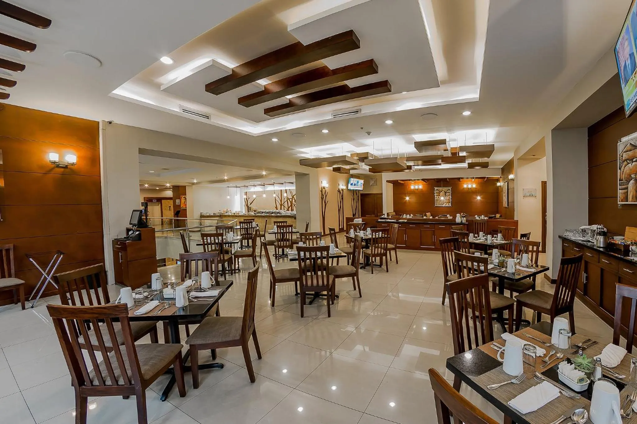 Restaurant/places to eat in Holiday Inn Guatemala by IHG