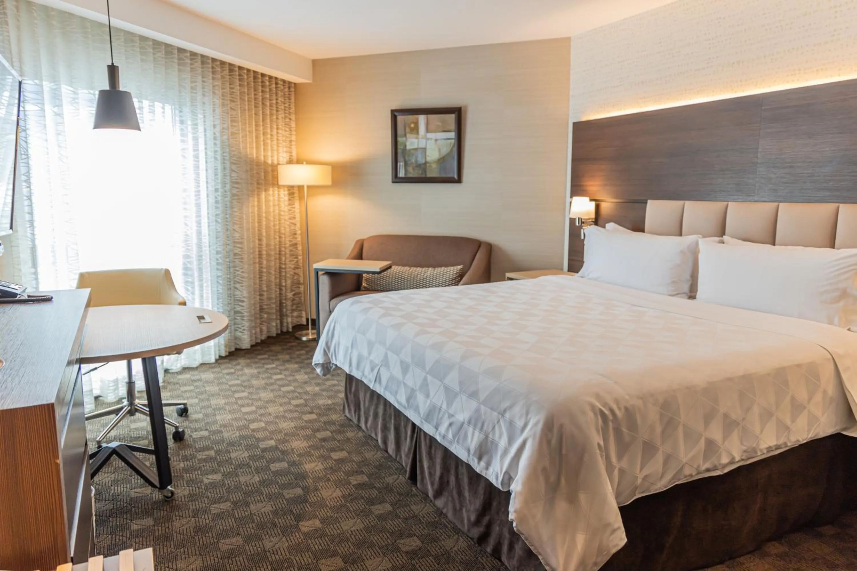 Standard King Room in Holiday Inn Guatemala by IHG