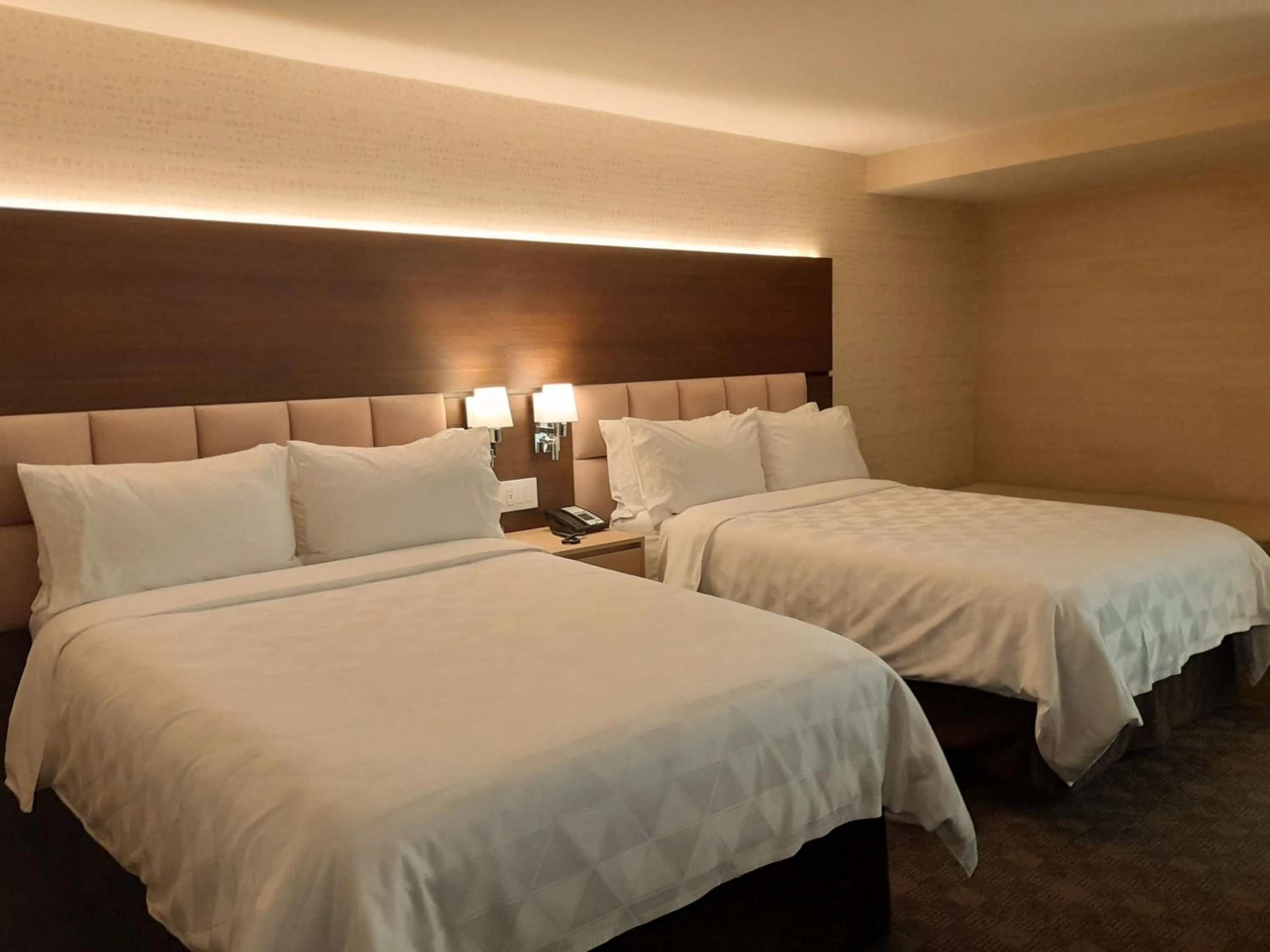 Photo of the whole room, Bed in Holiday Inn Guatemala by IHG