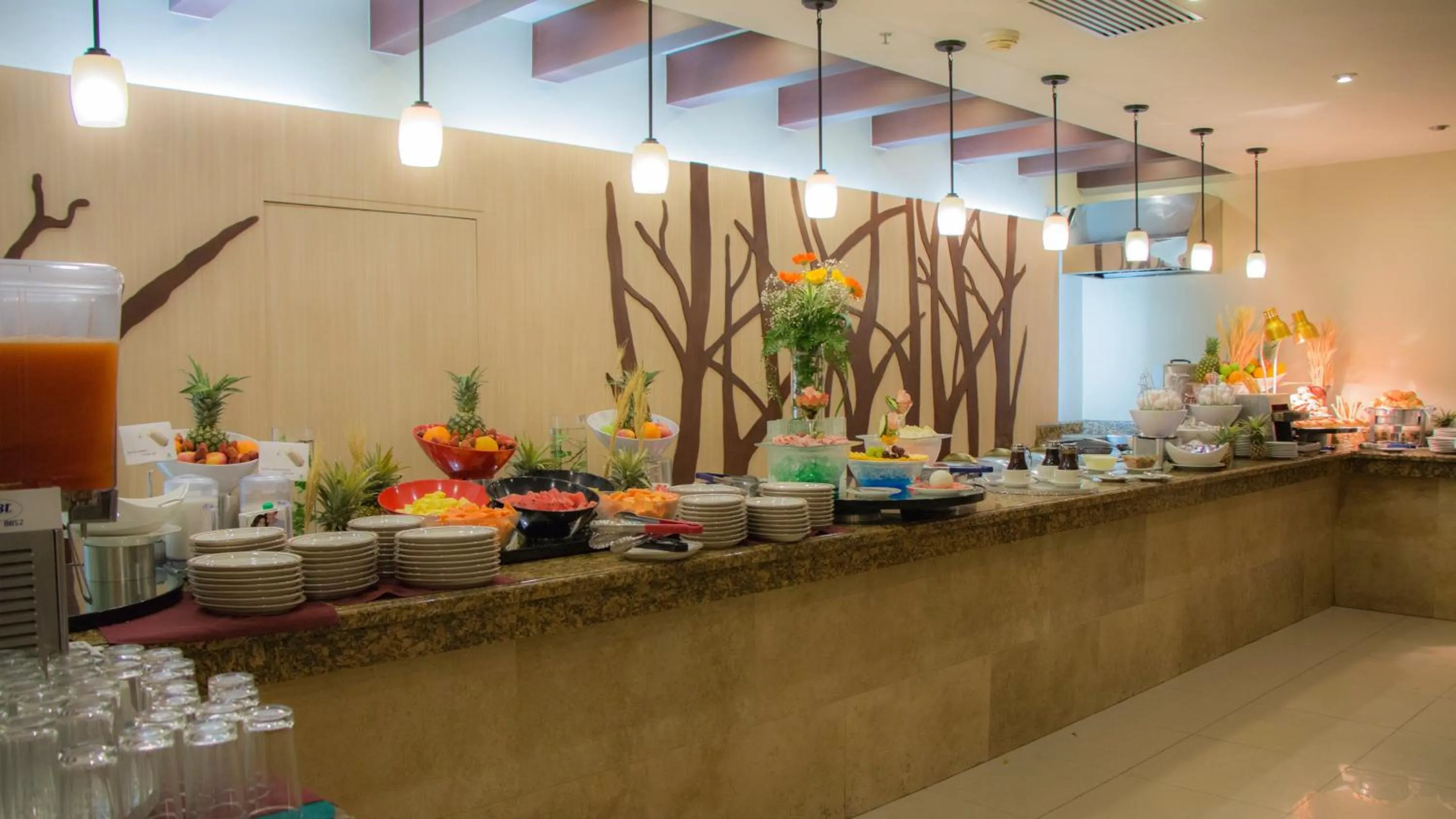 Restaurant/places to eat in Holiday Inn Guatemala by IHG