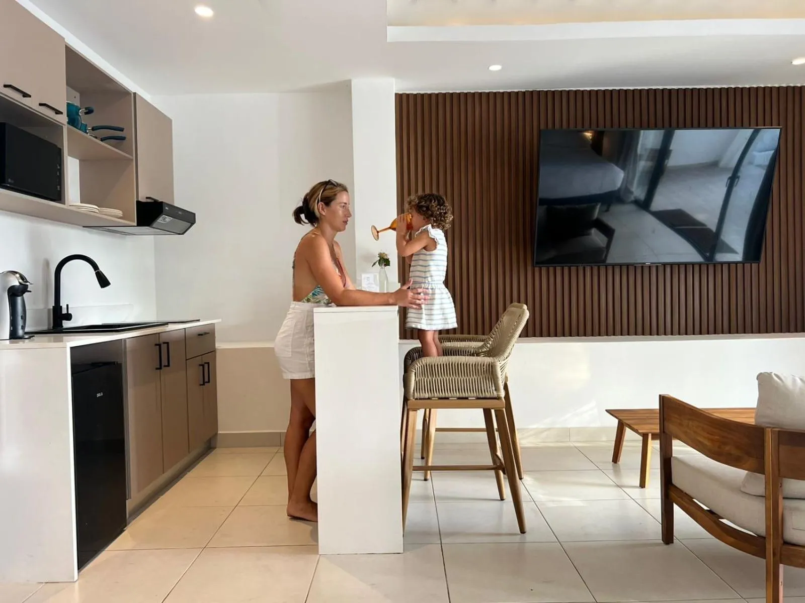 People in Villa Condesa Del Mar