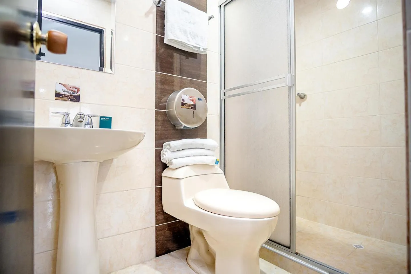 Bathroom in Ayenda Gold Plaza