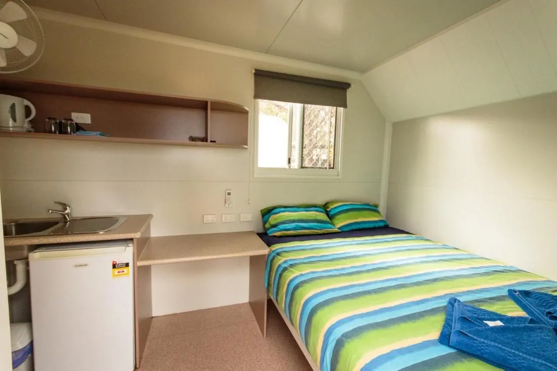 Bedroom, Bed in Meekatharra Accommodation Centre